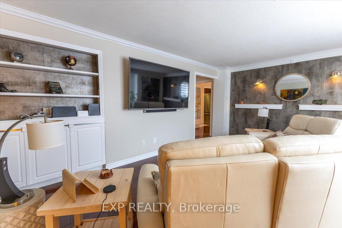 Photo 9 of 3065 Uplands Drive, Ottawa, Hunt Club Woods — HOMEH