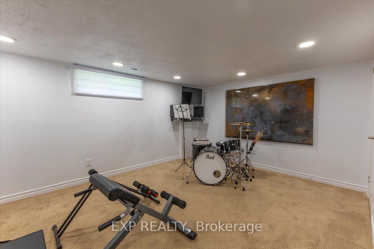 Photo 31 of 3065 Uplands Drive, Ottawa, Hunt Club Woods — HOMEH