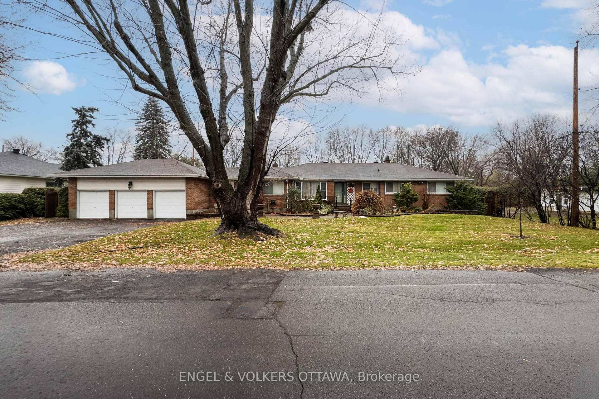 Front of 860 Killeen Avenue