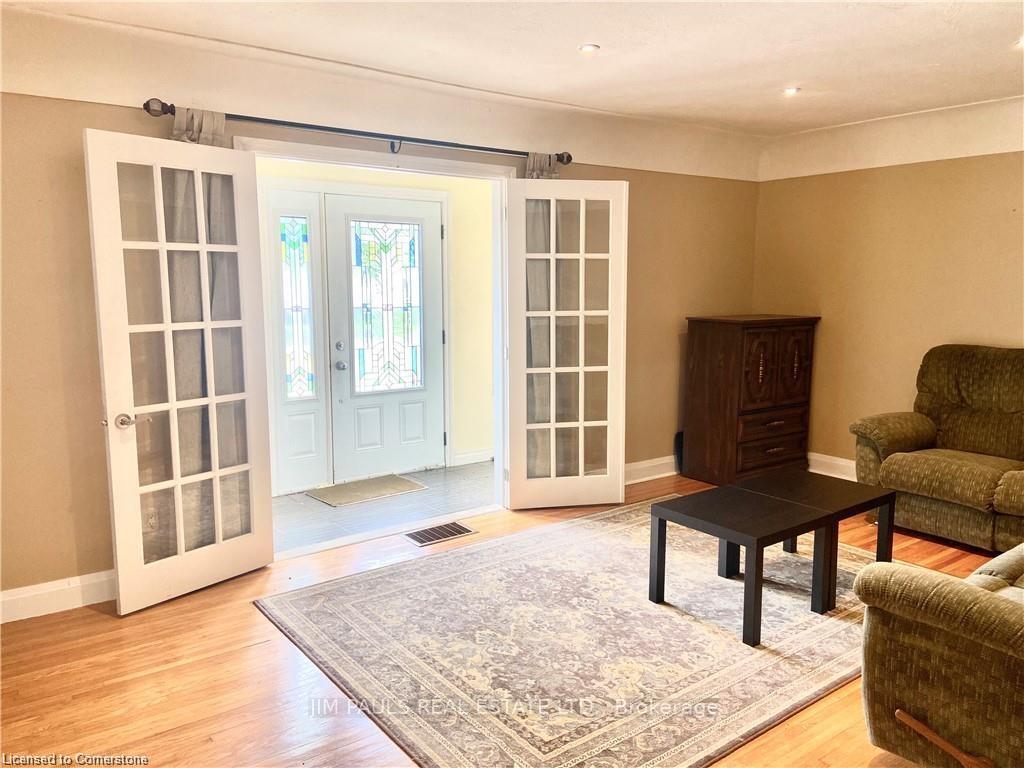 Photo 3 of 439 Upper Gage Avenue, Hamilton, Sunninghill — HOMEH