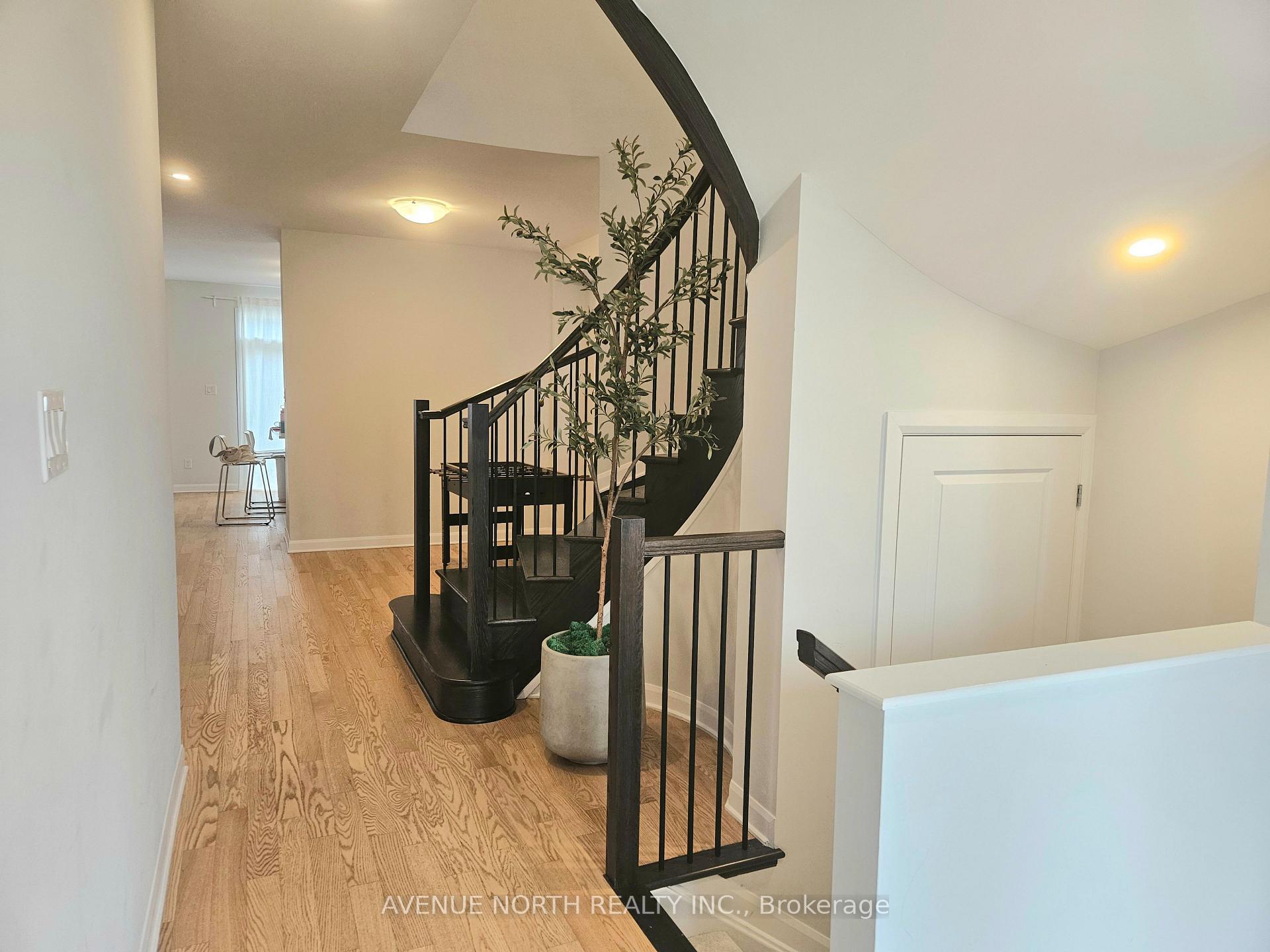 Photo 2 of 527 Anchor Circle, Ottawa, Mahogany Community — HOMEH
