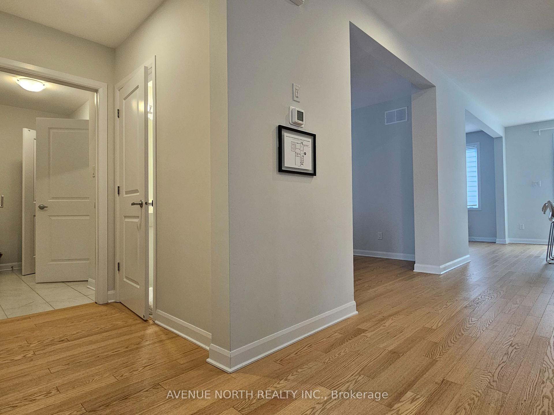 Photo 5 of 527 Anchor Circle, Ottawa, Mahogany Community — HOMEH