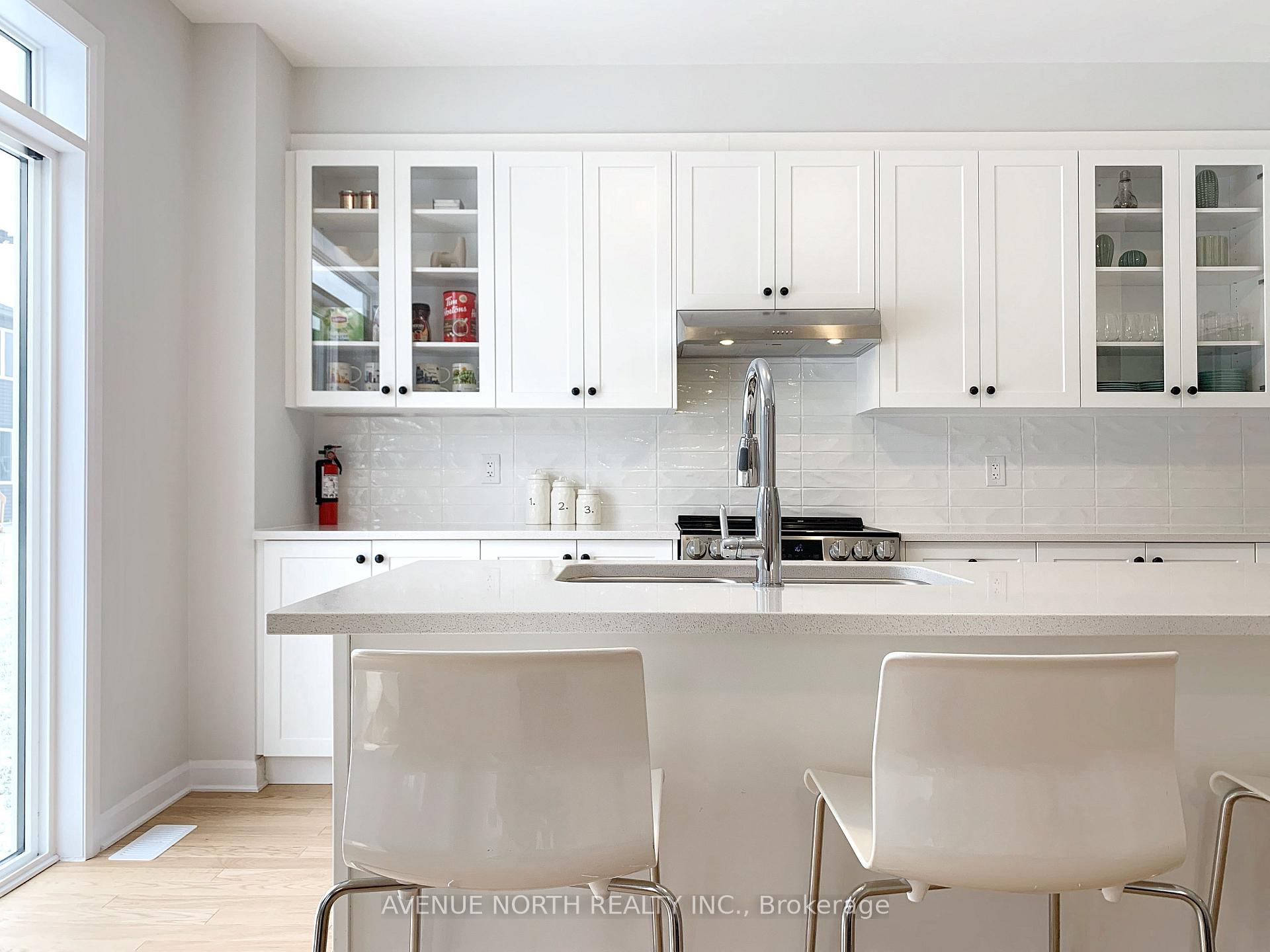 Photo 10 of 527 Anchor Circle, Ottawa, Mahogany Community — HOMEH