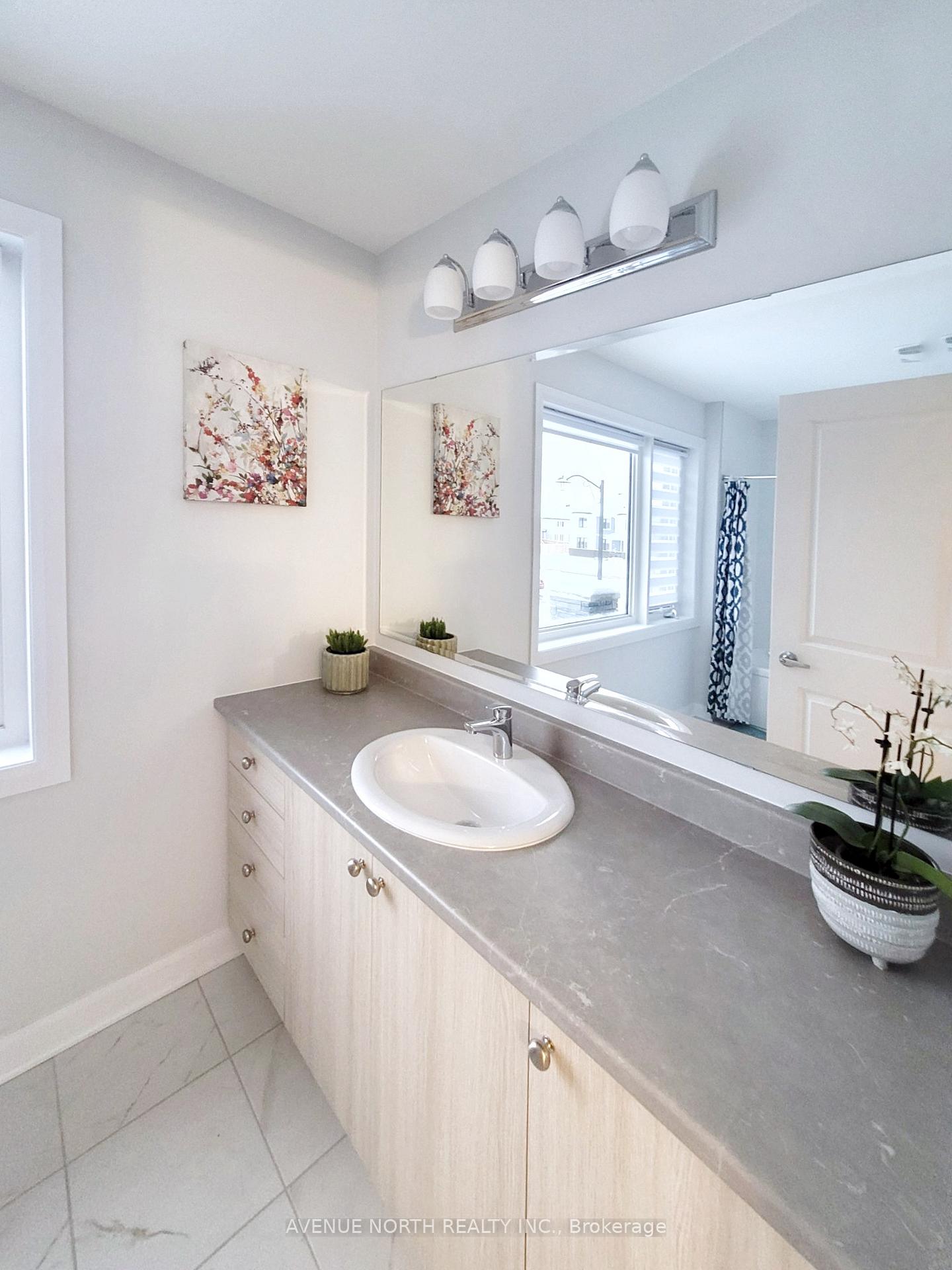 Photo 23 of 527 Anchor Circle, Ottawa, Mahogany Community — HOMEH