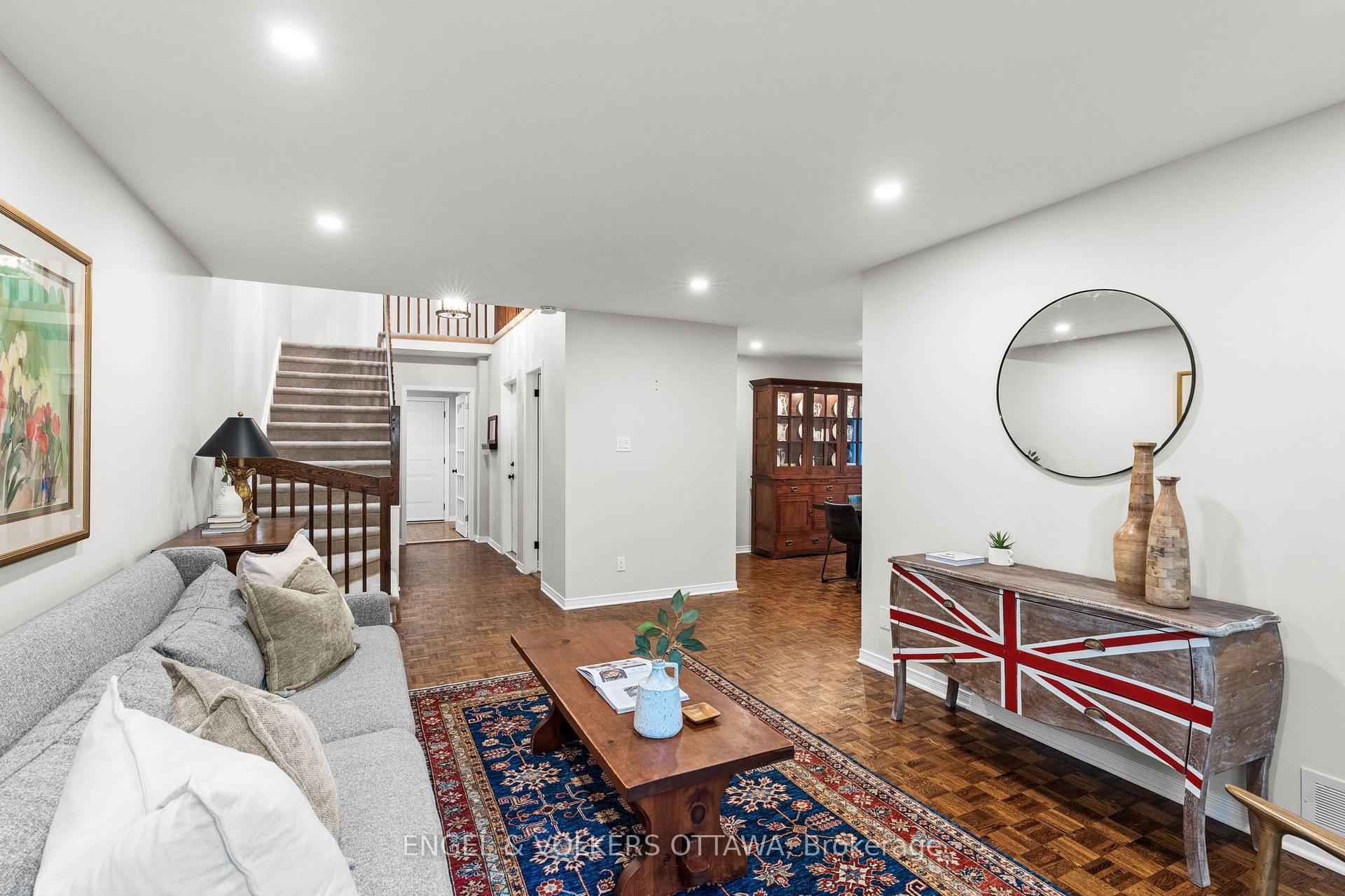 Photo 5 of 12 Hackett Street, Ottawa, Hunt Club Woods — HOMEH