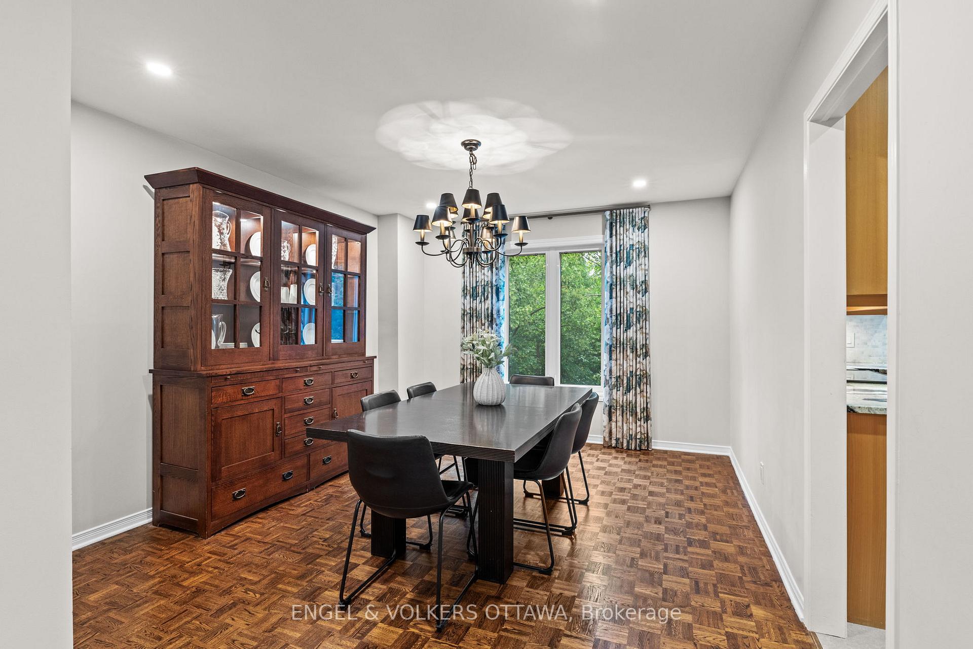 Photo 6 of 12 Hackett Street, Ottawa, Hunt Club Woods — HOMEH