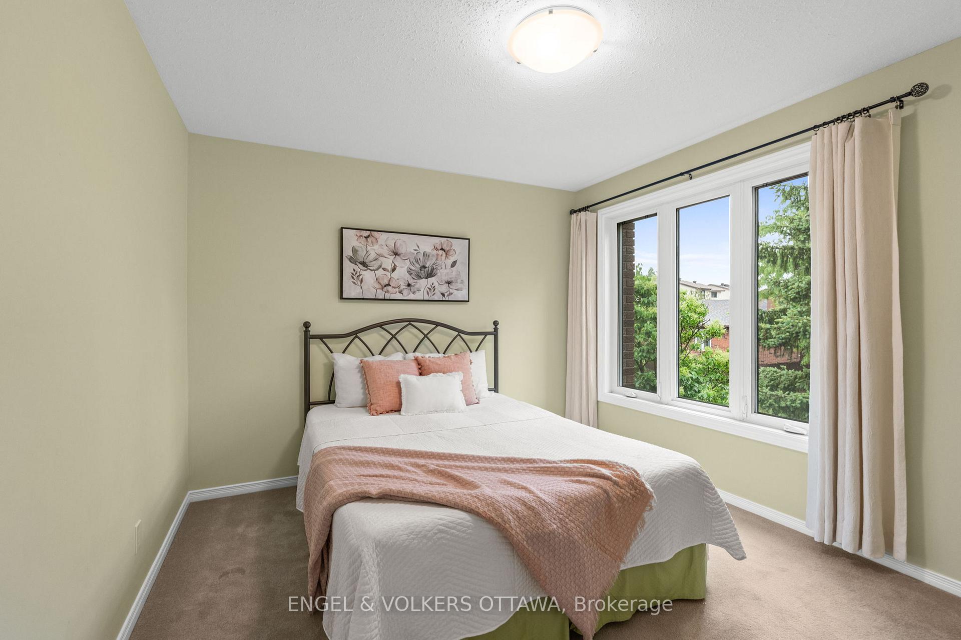 Photo 21 of 12 Hackett Street, Ottawa, Hunt Club Woods — HOMEH