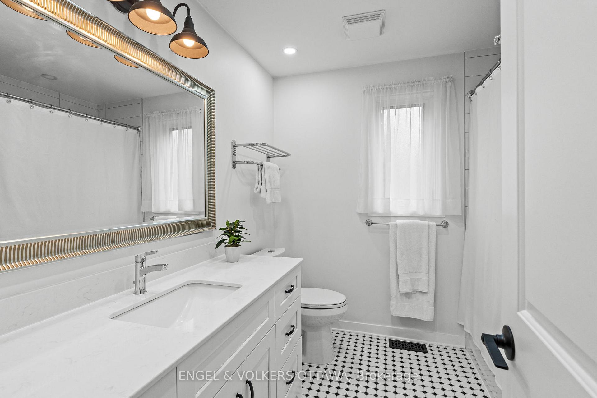 Photo 24 of 12 Hackett Street, Ottawa, Hunt Club Woods — HOMEH