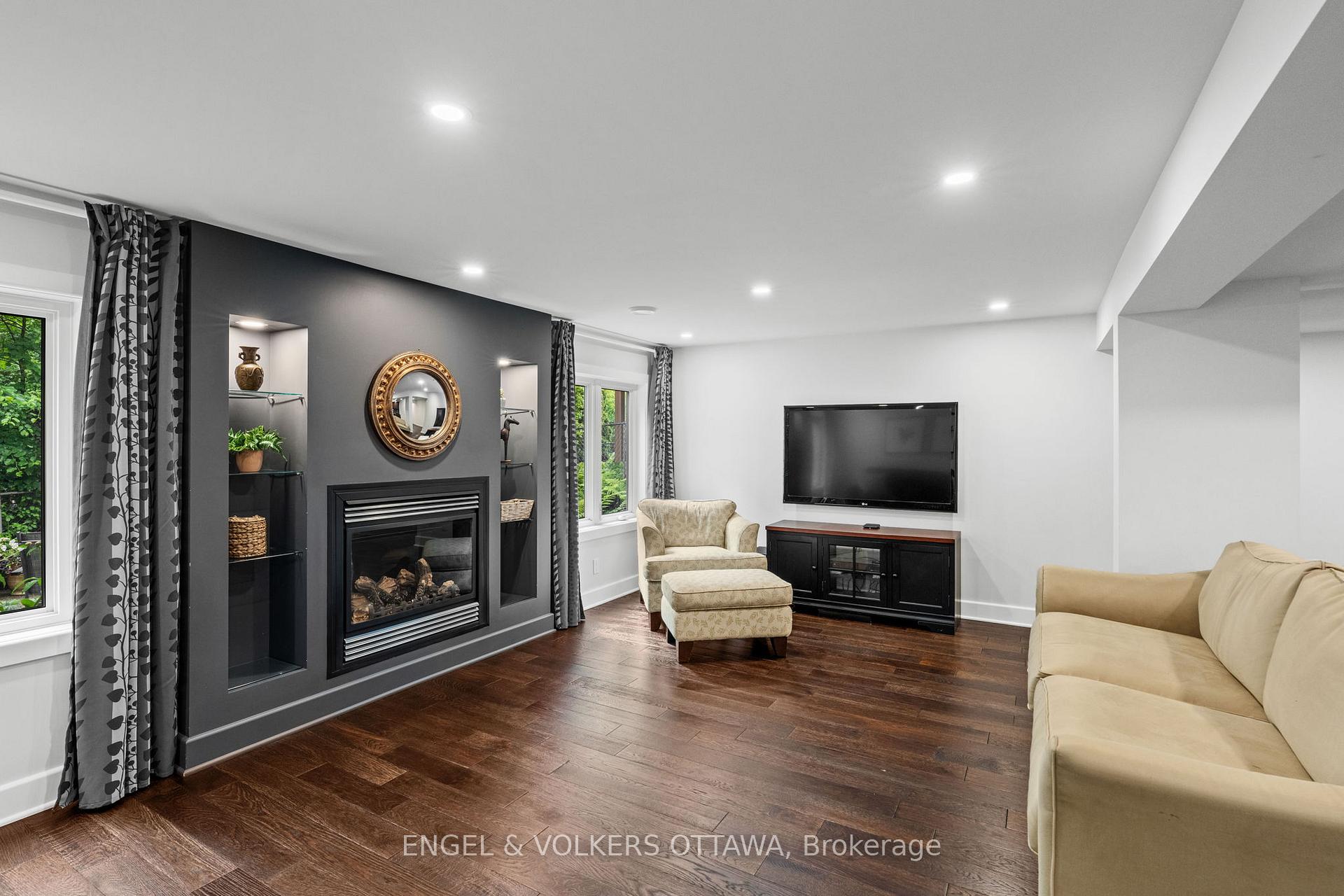 Photo 27 of 12 Hackett Street, Ottawa, Hunt Club Woods — HOMEH