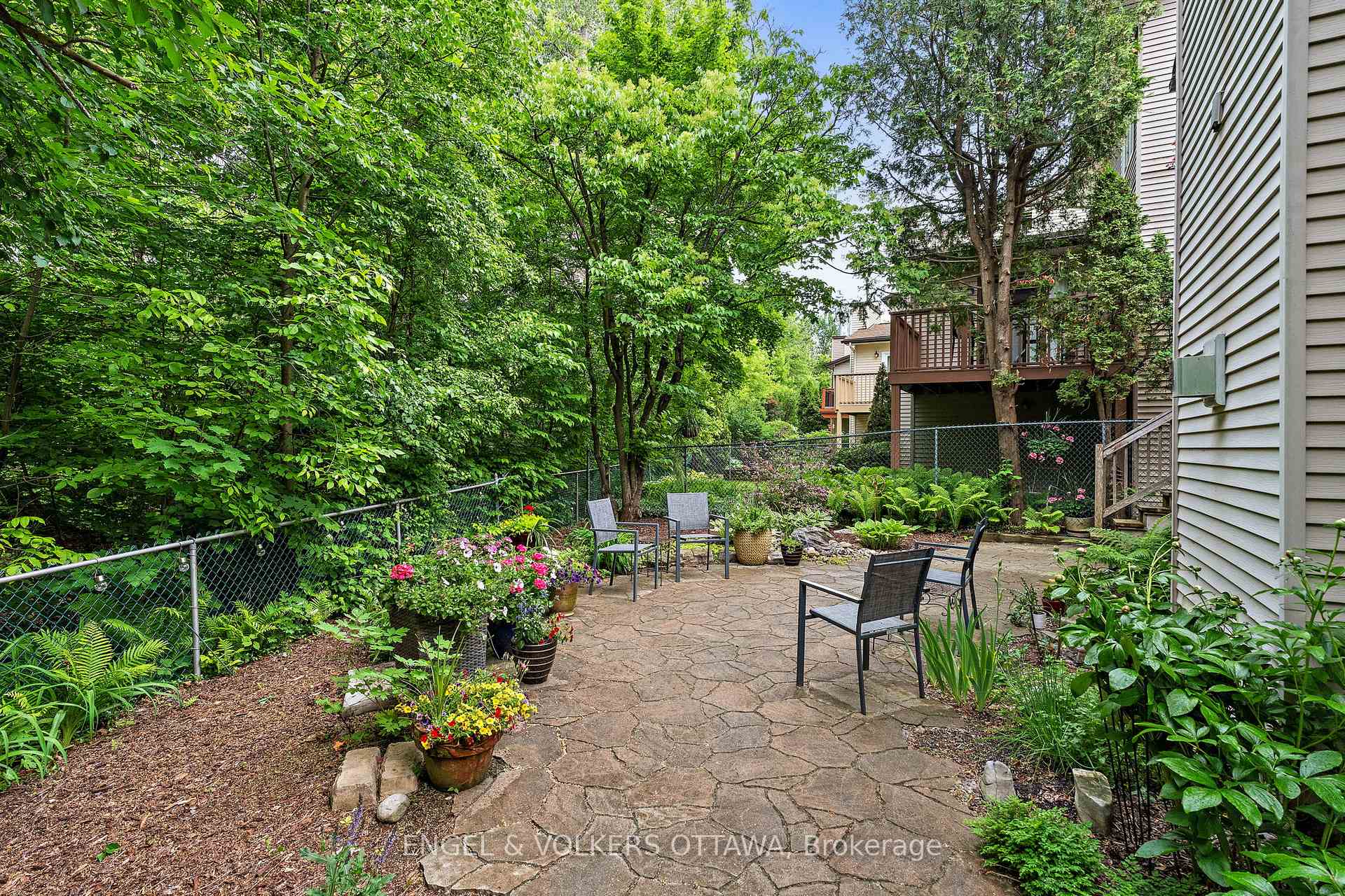 Photo 35 of 12 Hackett Street, Ottawa, Hunt Club Woods — HOMEH