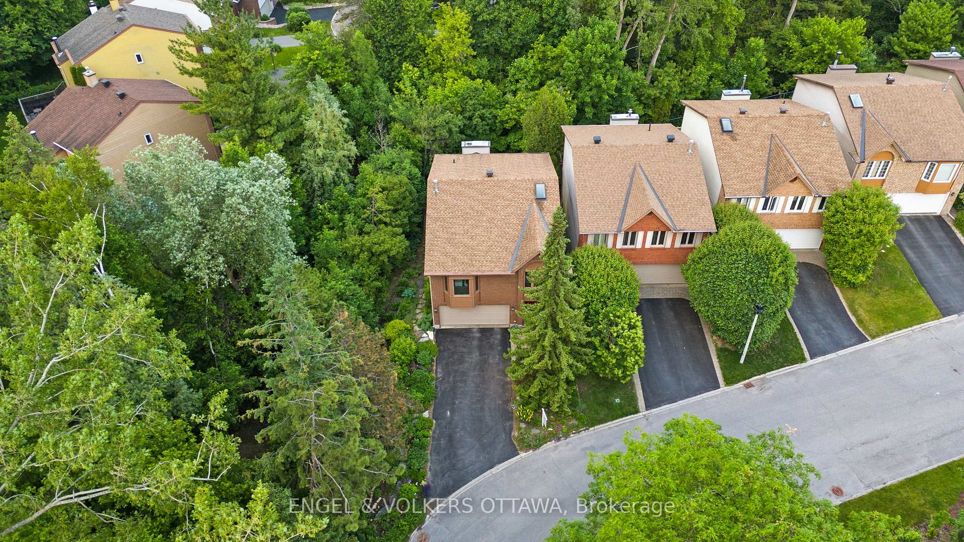 Photo 36 of 12 Hackett Street, Ottawa, Hunt Club Woods — HOMEH