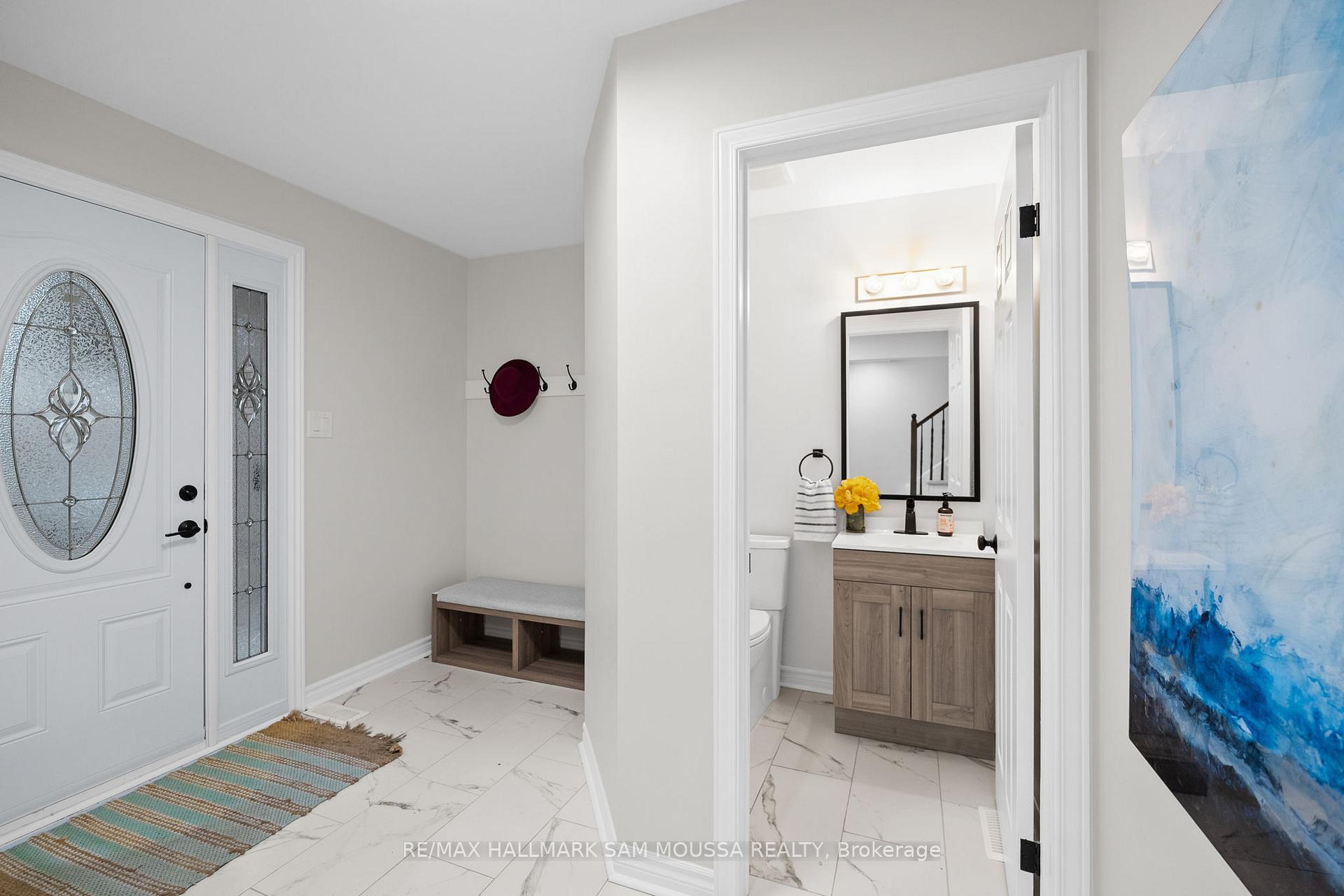 Photo 5 of 18 Manju Street, Ottawa, Hunt Club Park — HOMEH