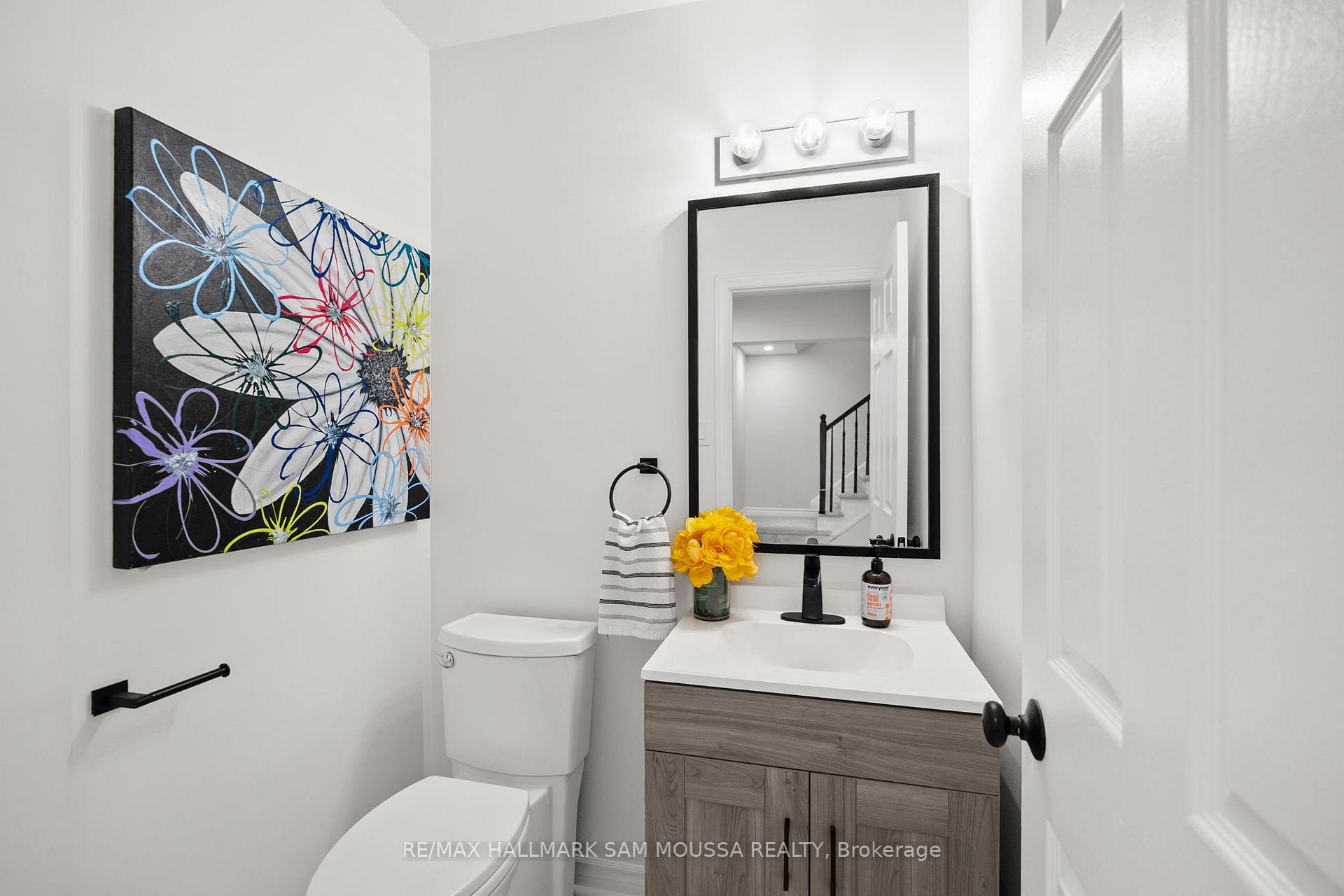 Photo 6 of 18 Manju Street, Ottawa, Hunt Club Park — HOMEH