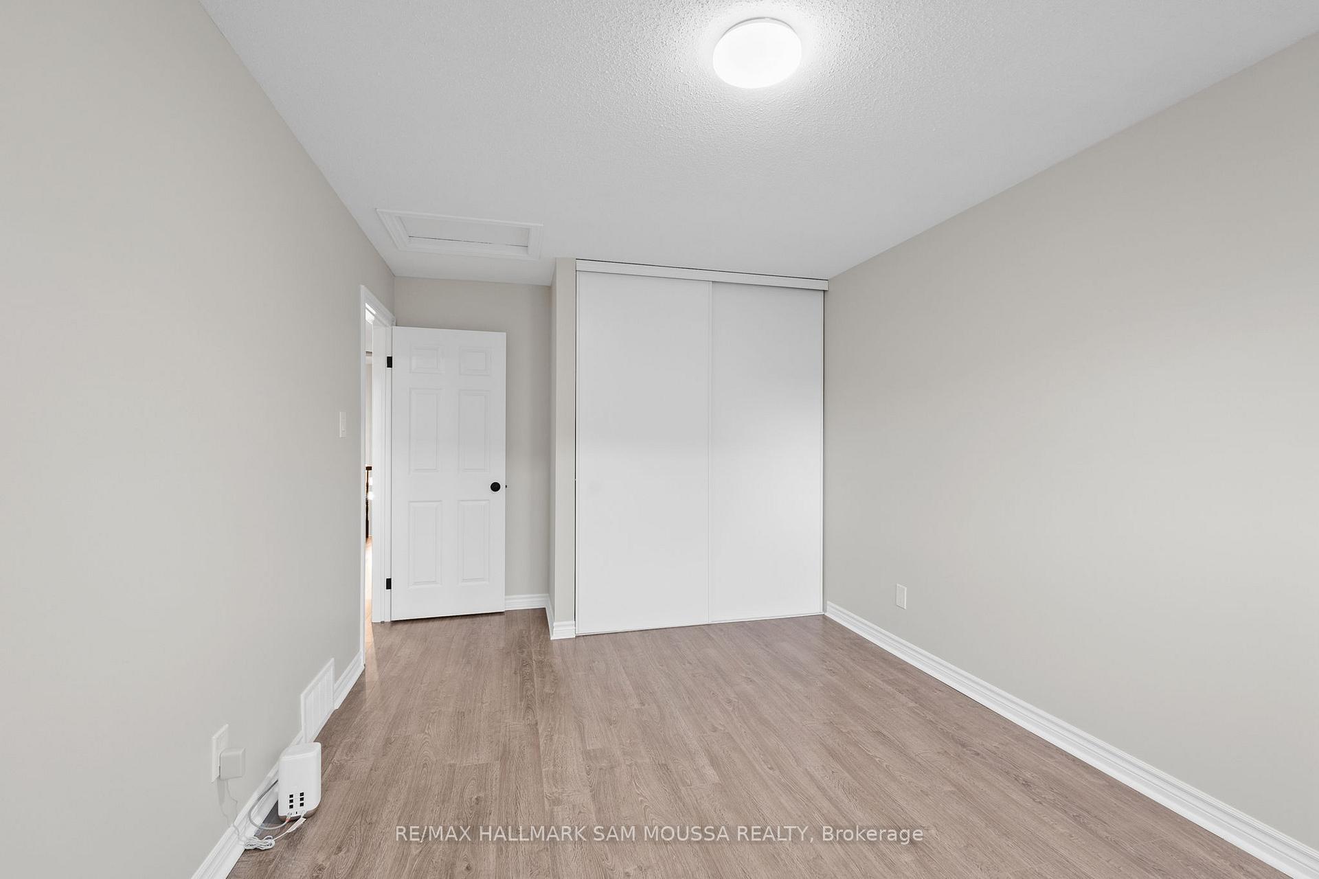 Photo 35 of 18 Manju Street, Ottawa, Hunt Club Park — HOMEH