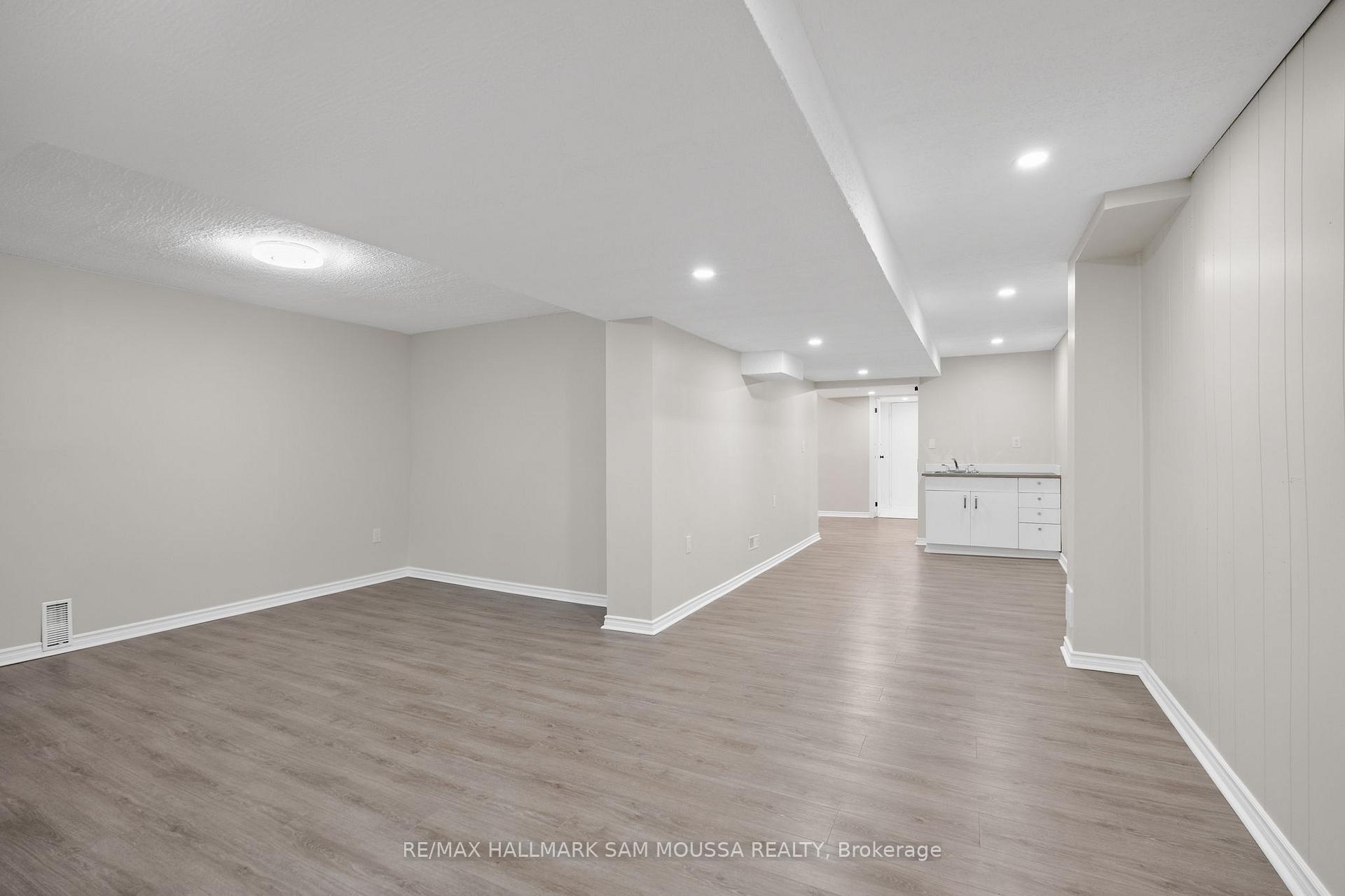 Photo 40 of 18 Manju Street, Ottawa, Hunt Club Park — HOMEH