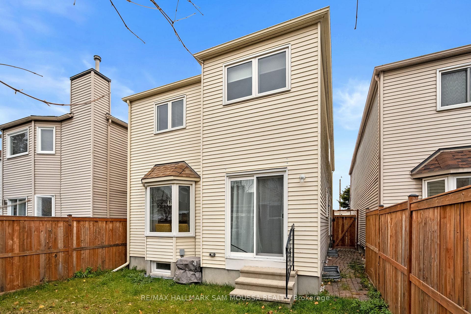 Photo 43 of 18 Manju Street, Ottawa, Hunt Club Park — HOMEH