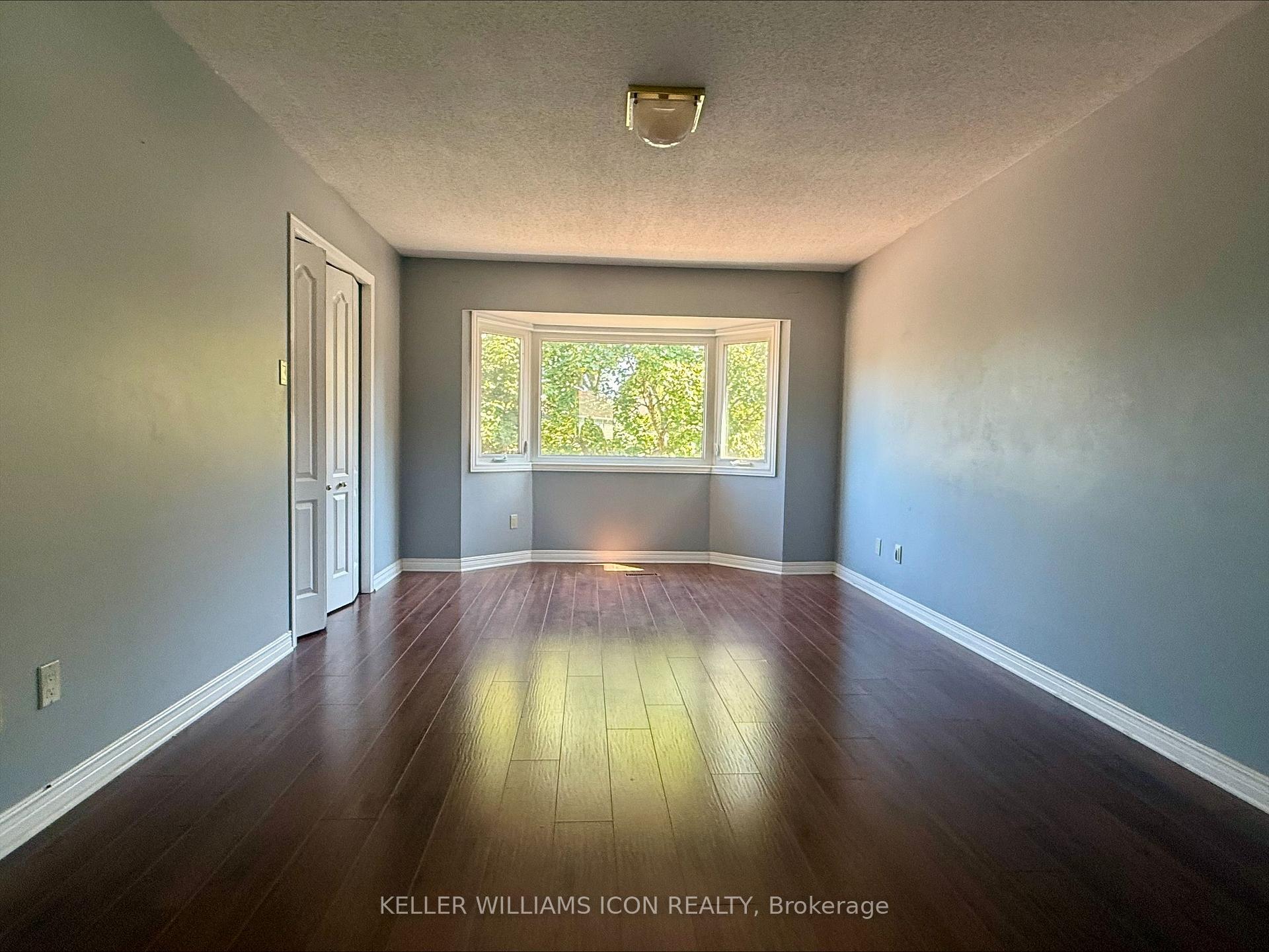 Photo 8 of 1581 Blohm Drive, Ottawa, Hunt Club Park — HOMEH