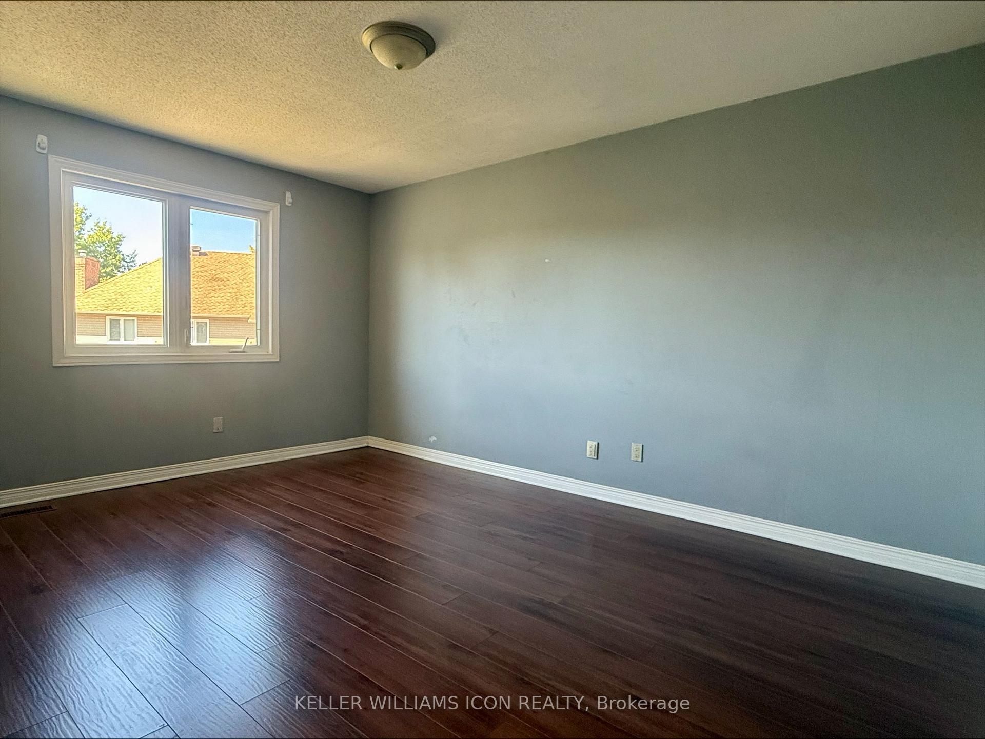 Photo 12 of 1581 Blohm Drive, Ottawa, Hunt Club Park — HOMEH
