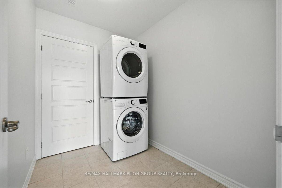 Photo 12 of 233 Squadron Crescent, Ottawa, CFB Rockcliffe and Area — HOMEH
