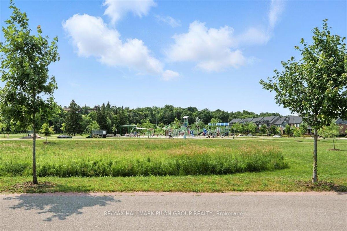 Photo 13 of 233 Squadron Crescent, Ottawa, CFB Rockcliffe and Area — HOMEH