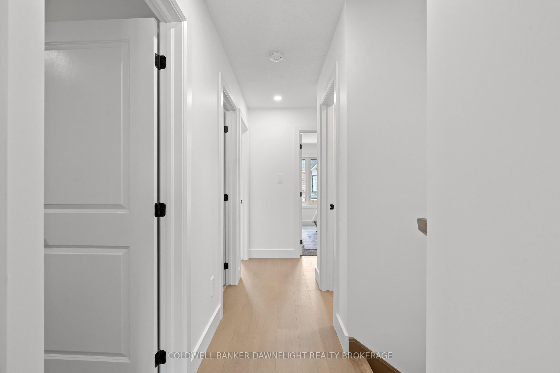 Photo 19 of Unit 27, 147 Scotts Drive, Lucan Biddulph, Lucan — HOMEH