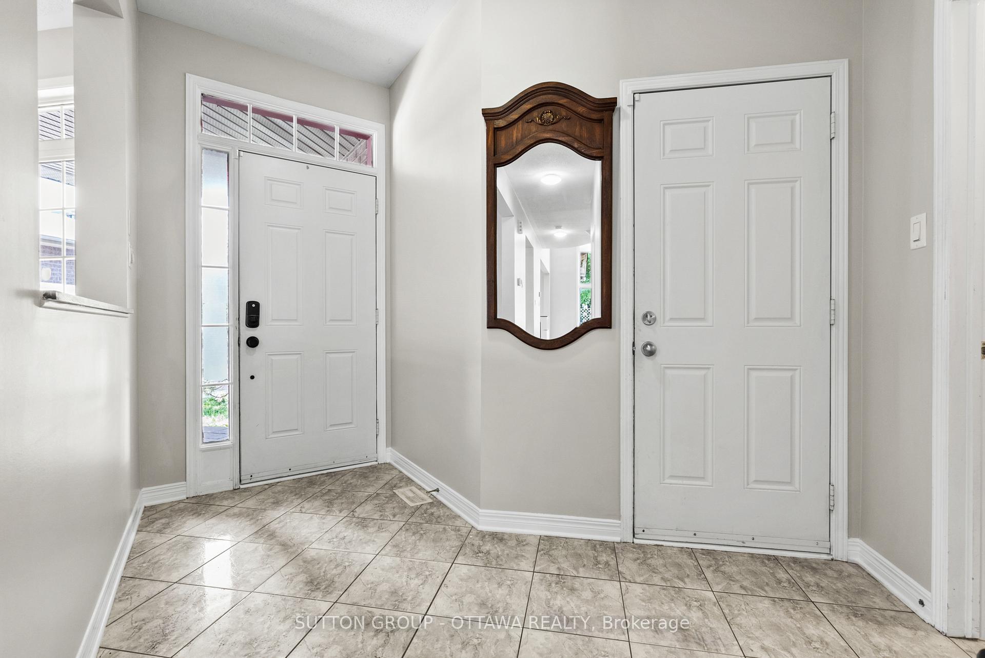 Photo 2 of 236 Colbert Crescent, Ottawa, Ridgemont — HOMEH