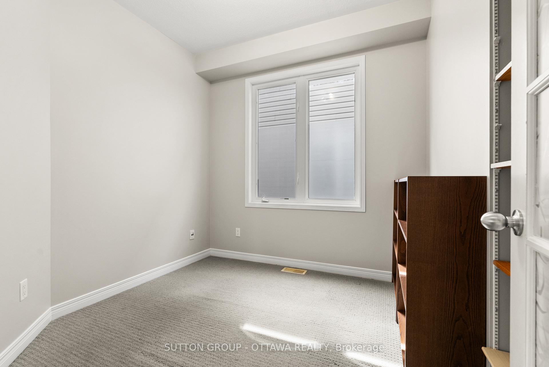 Photo 7 of 236 Colbert Crescent, Ottawa, Ridgemont — HOMEH
