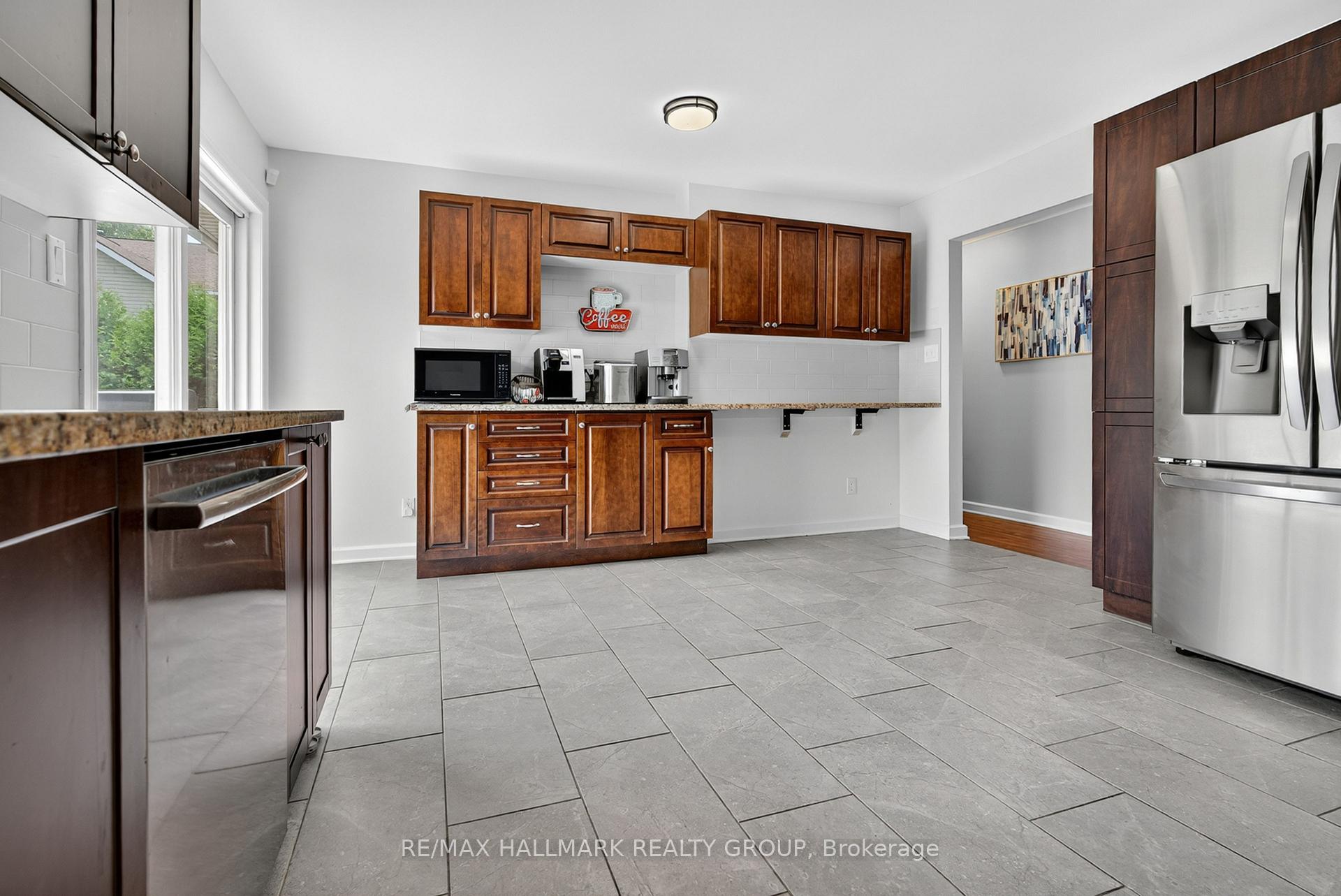 Photo 10 of 3740 Louiseize Road, Ottawa, Leitrim — HOMEH