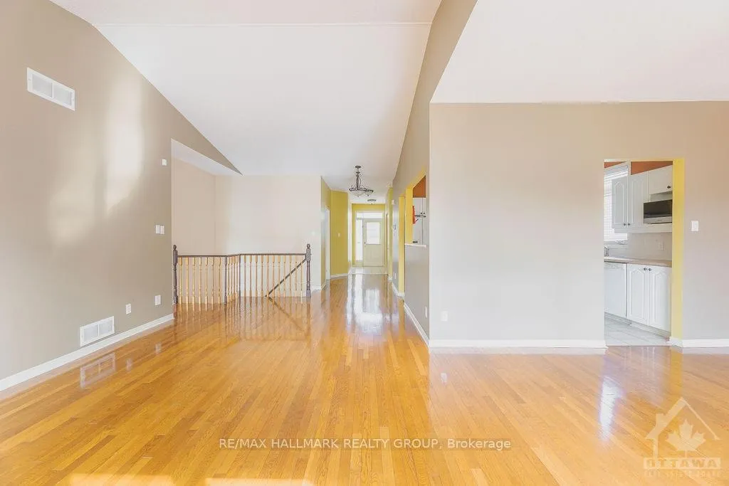 Photo 2 of 104 Bartlett, Ottawa, Hunt Club/Western Community — HOMEH