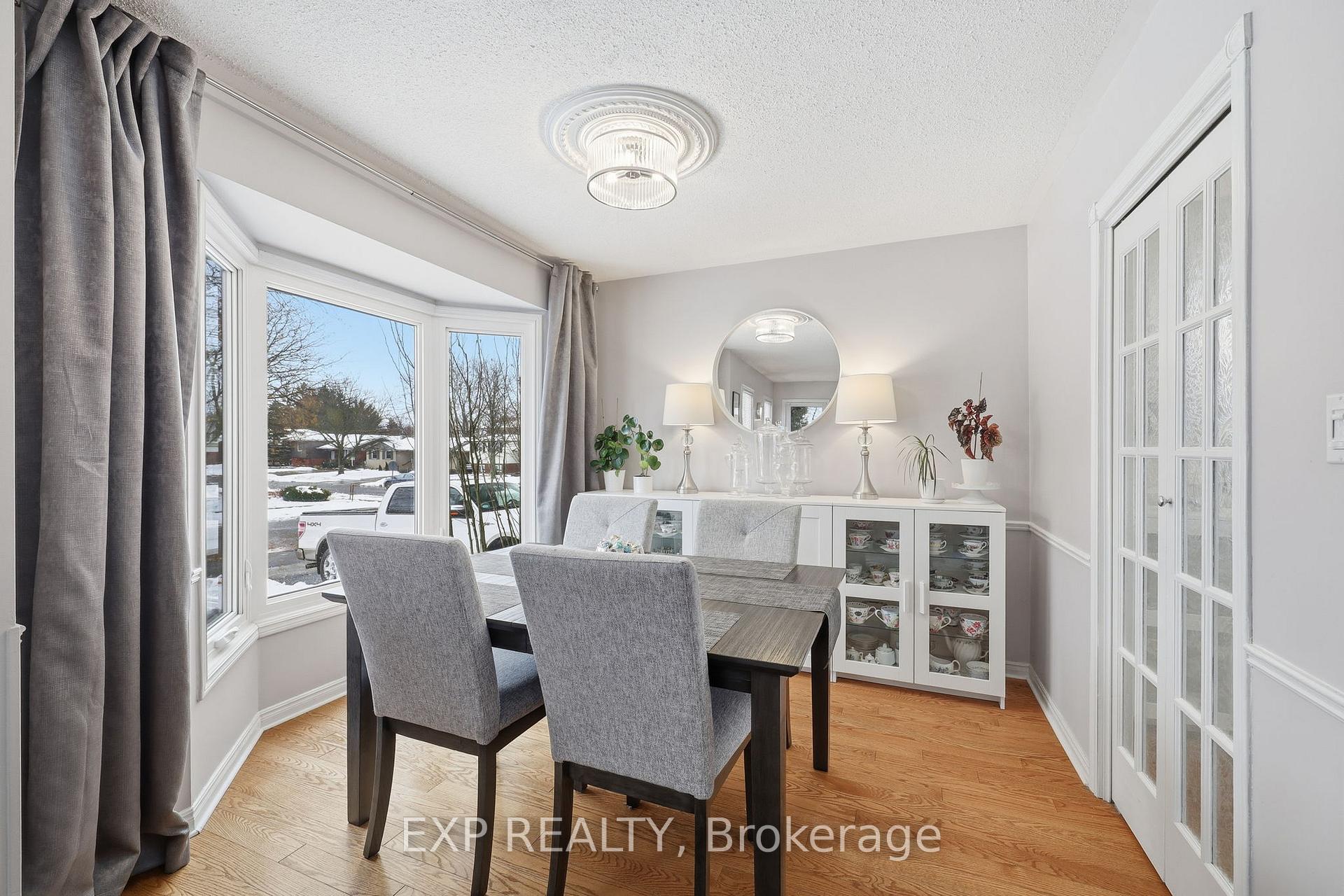 Photo 13 of 125 Gibson Crescent, Lucan Biddulph, Lucan — HOMEH
