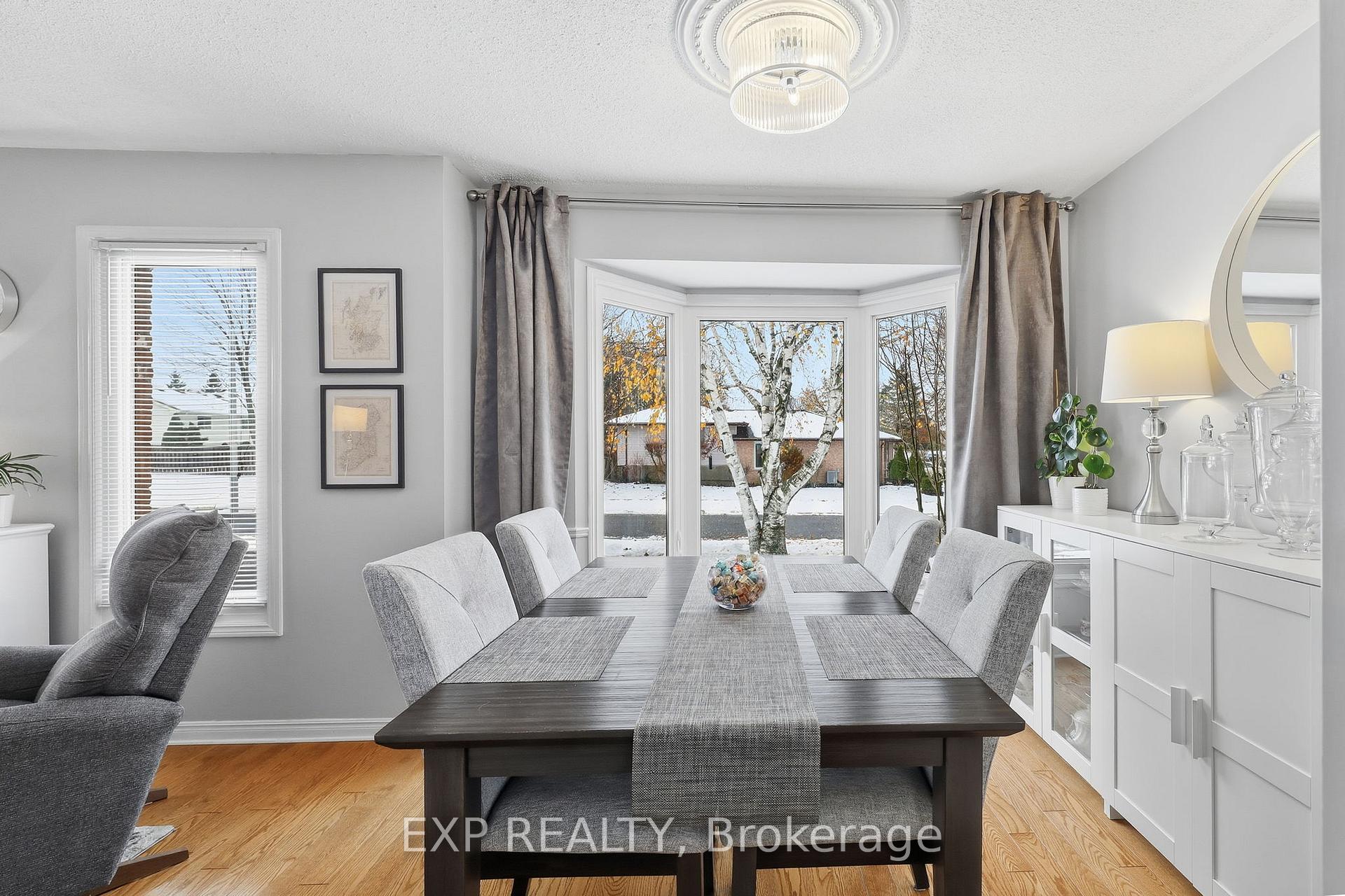 Photo 15 of 125 Gibson Crescent, Lucan Biddulph, Lucan — HOMEH