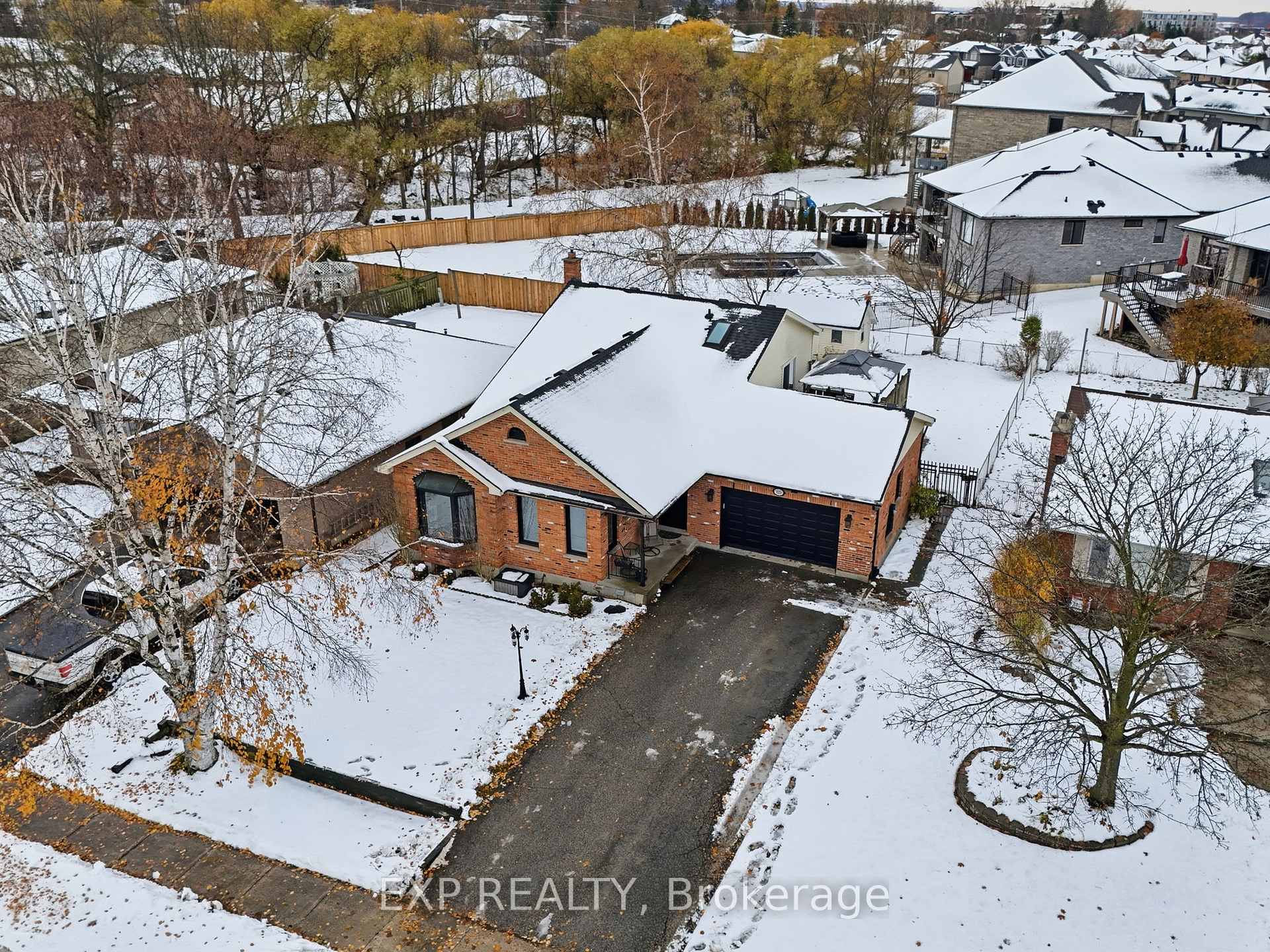 Photo 46 of 125 Gibson Crescent, Lucan Biddulph, Lucan — HOMEH