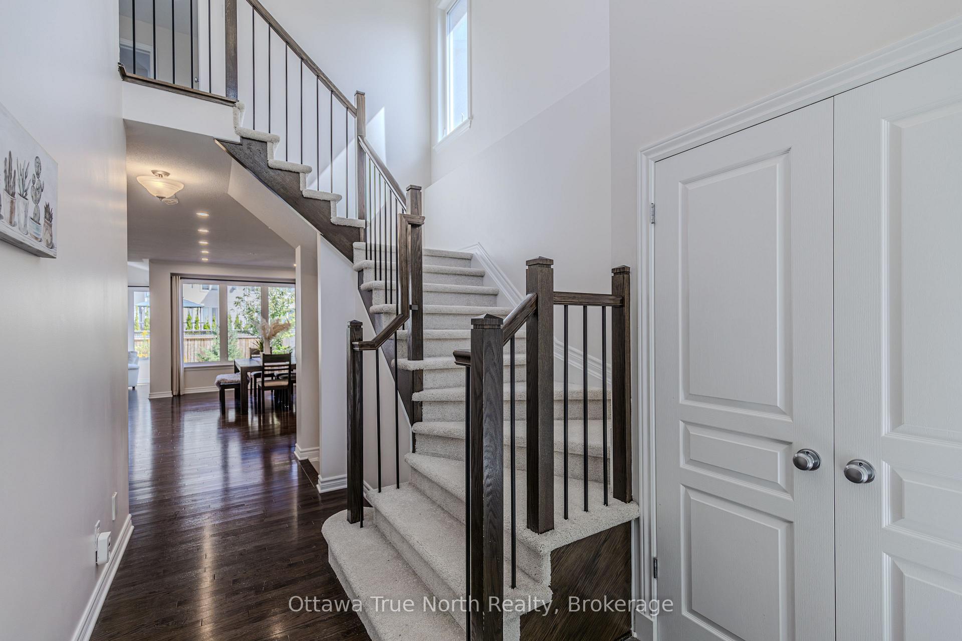 Photo 3 of 218 Keyrock Drive, Ottawa, Kanata - Kanata Lakes/Heritage Hills — HOMEH