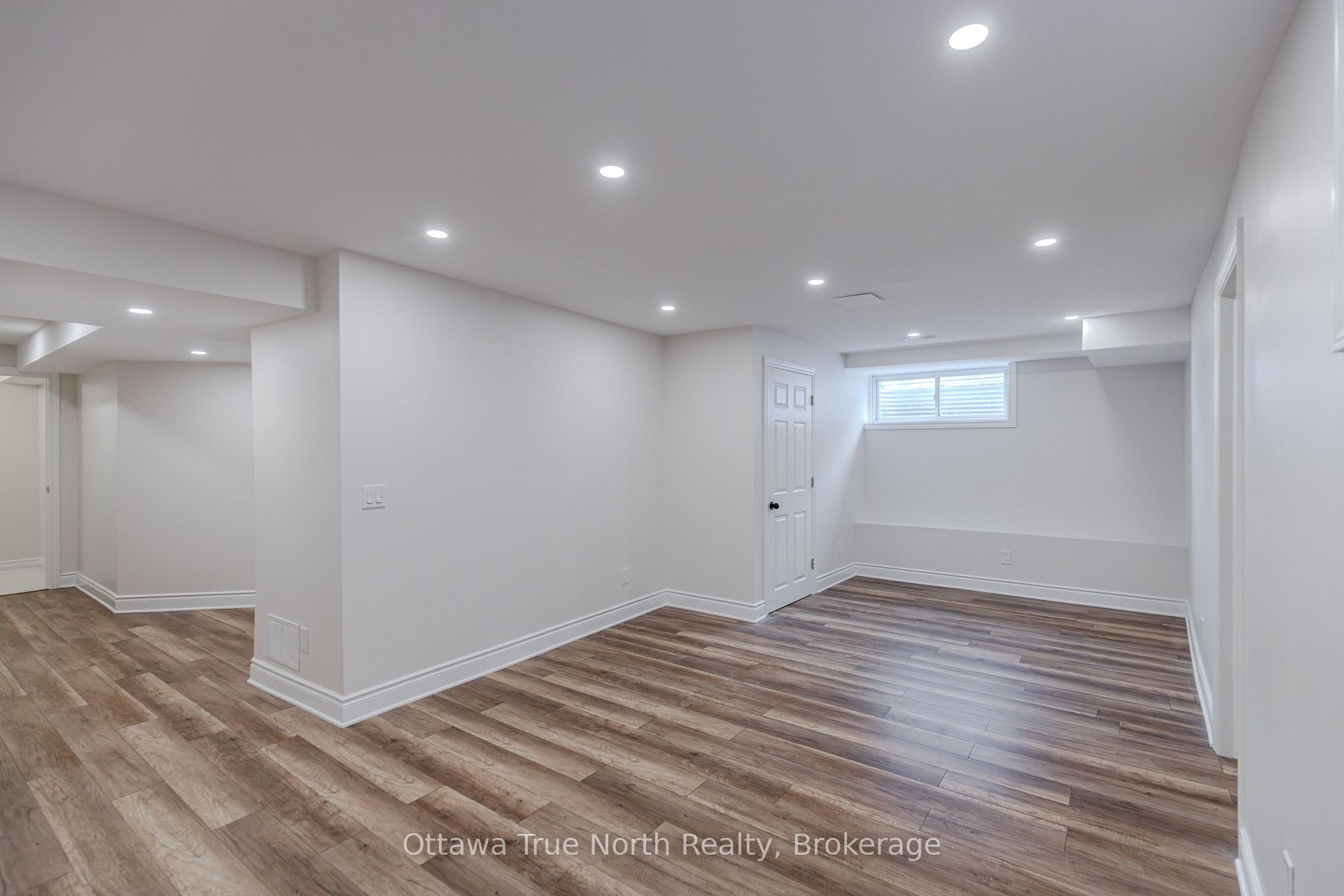 Photo 32 of 218 Keyrock Drive, Ottawa, Kanata - Kanata Lakes/Heritage Hills — HOMEH