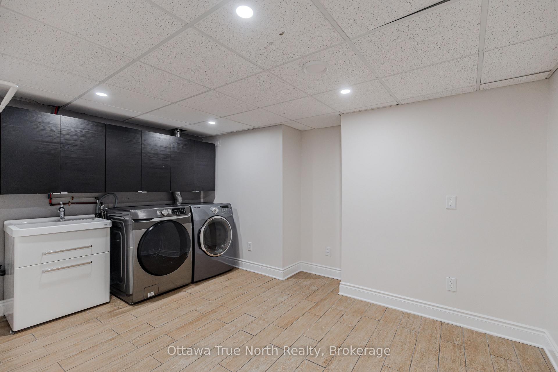 Photo 33 of 218 Keyrock Drive, Ottawa, Kanata - Kanata Lakes/Heritage Hills — HOMEH