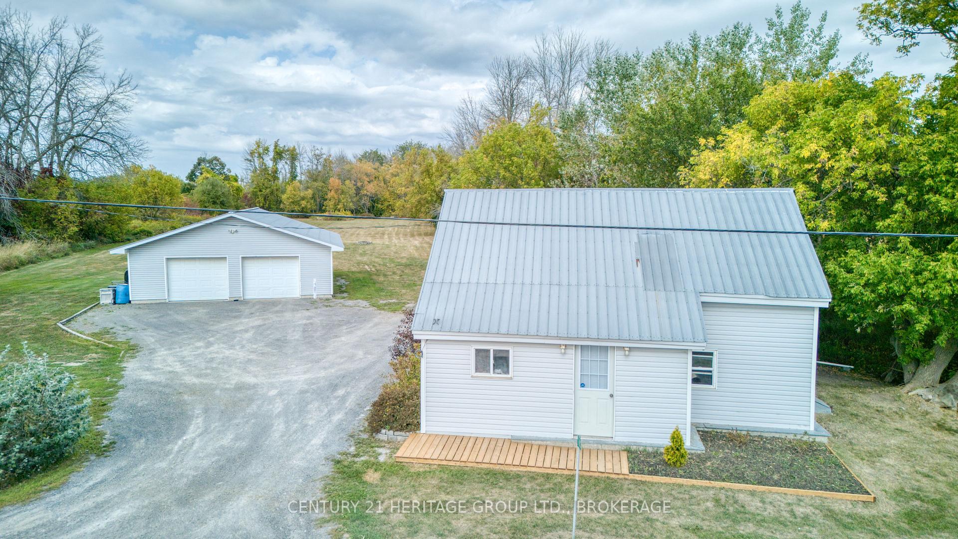 Photo 44 of 6913 County 2 Road, Loyalist, Lennox and Addington - South — HOMEH