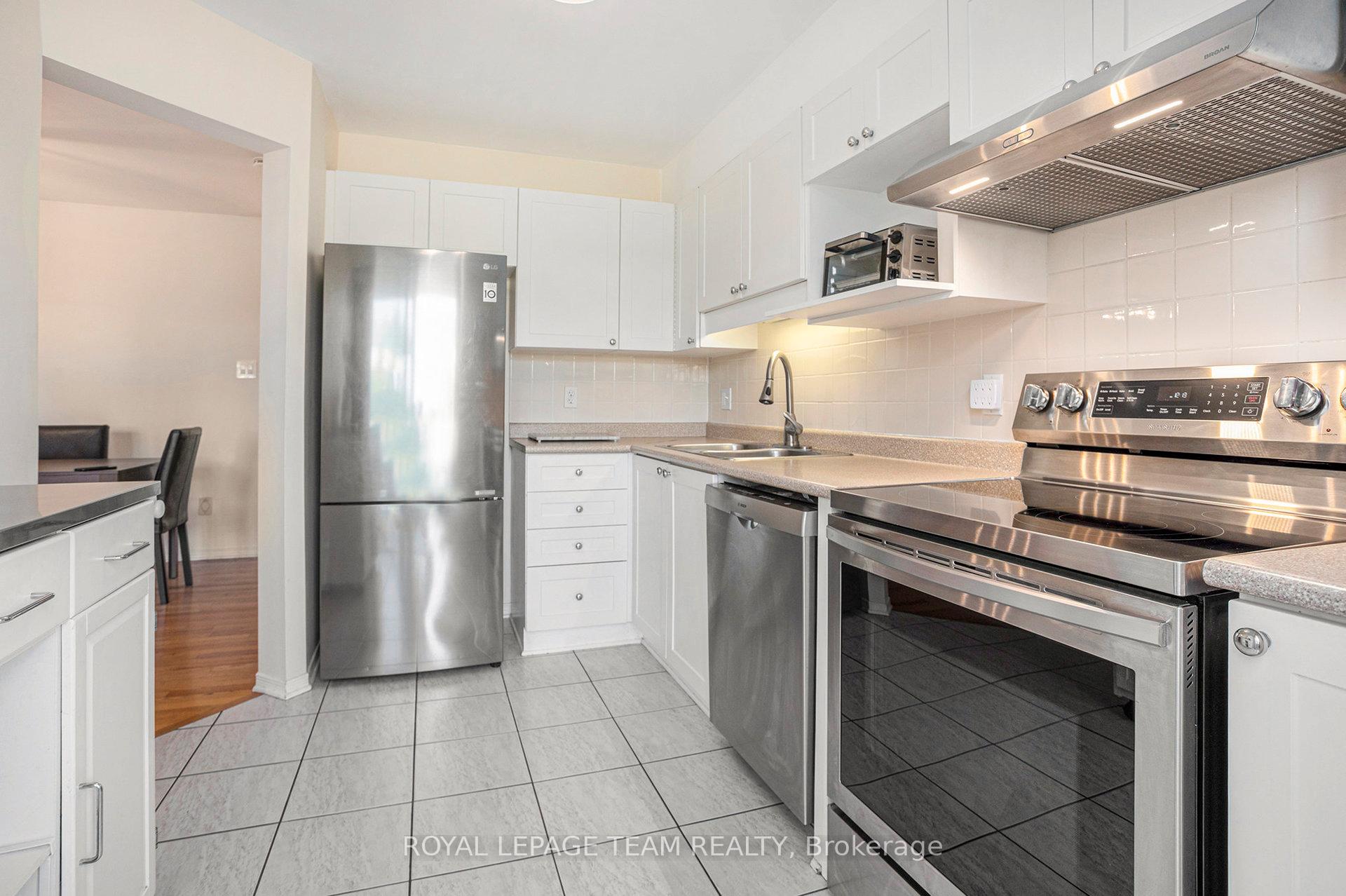 Photo 6 of 174 Colliston Crescent, Ottawa, Ridgemont — HOMEH