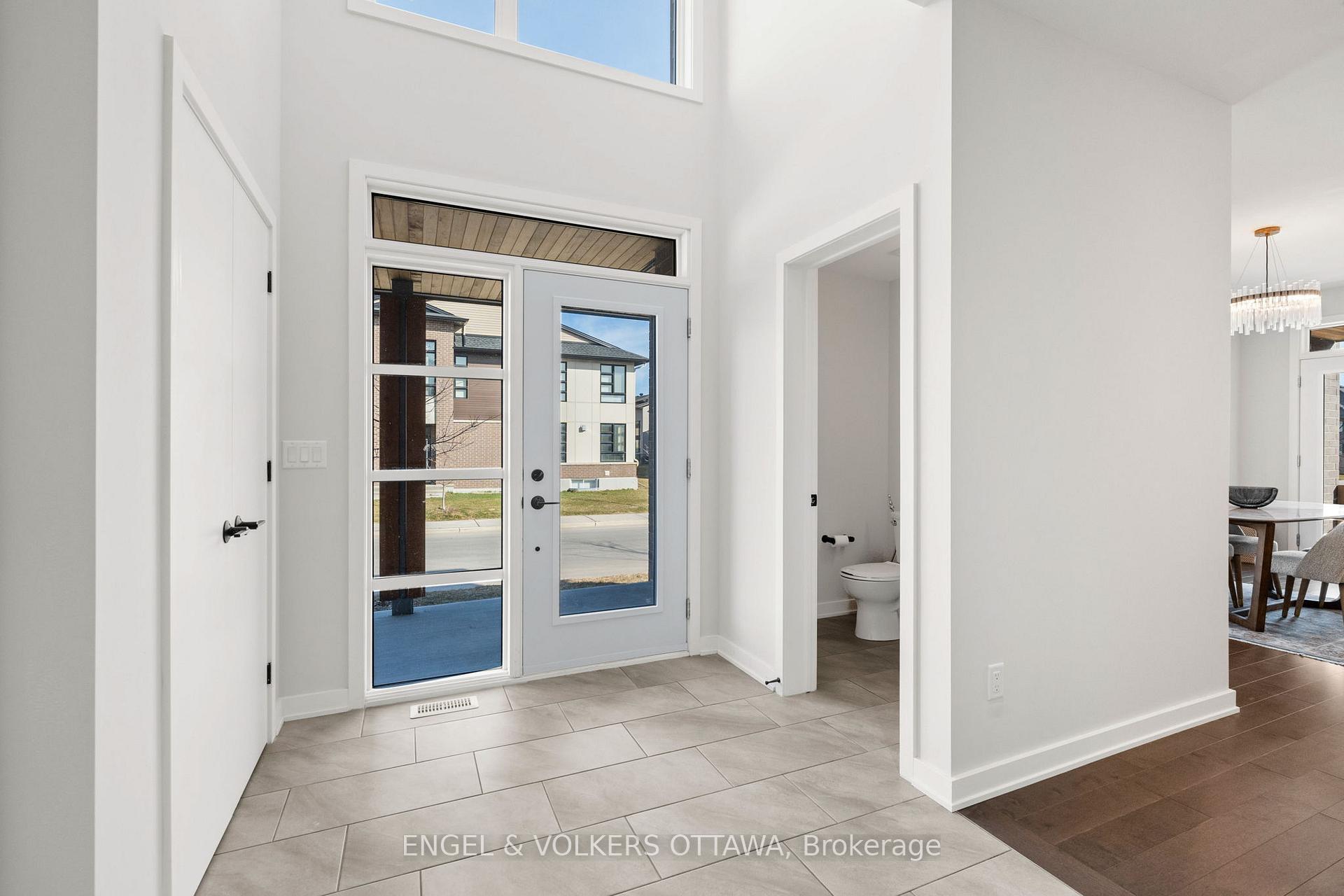Photo 2 of 438 Trident Mews, Ottawa, Leitrim — HOMEH