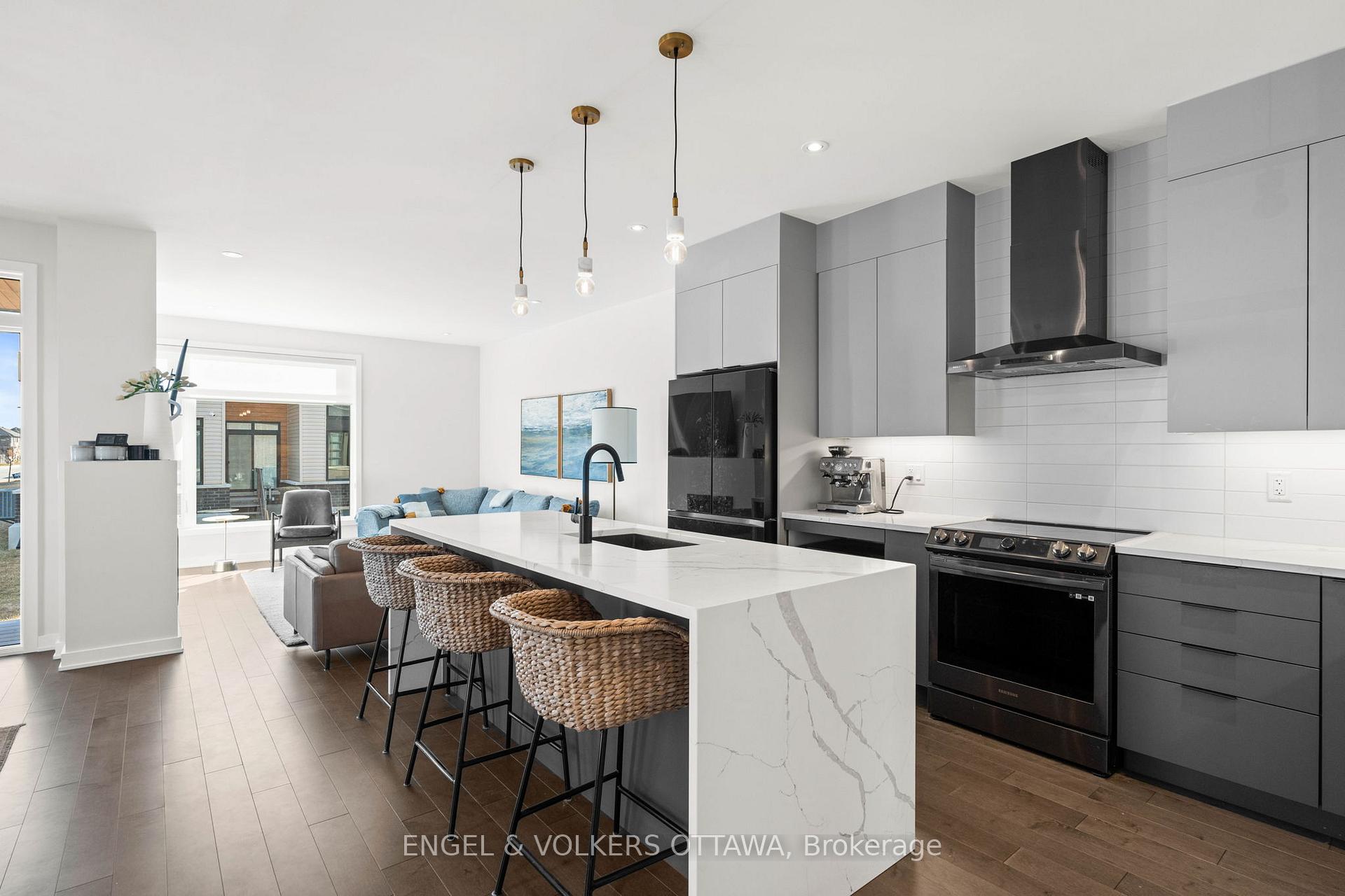 Photo 8 of 438 Trident Mews, Ottawa, Leitrim — HOMEH