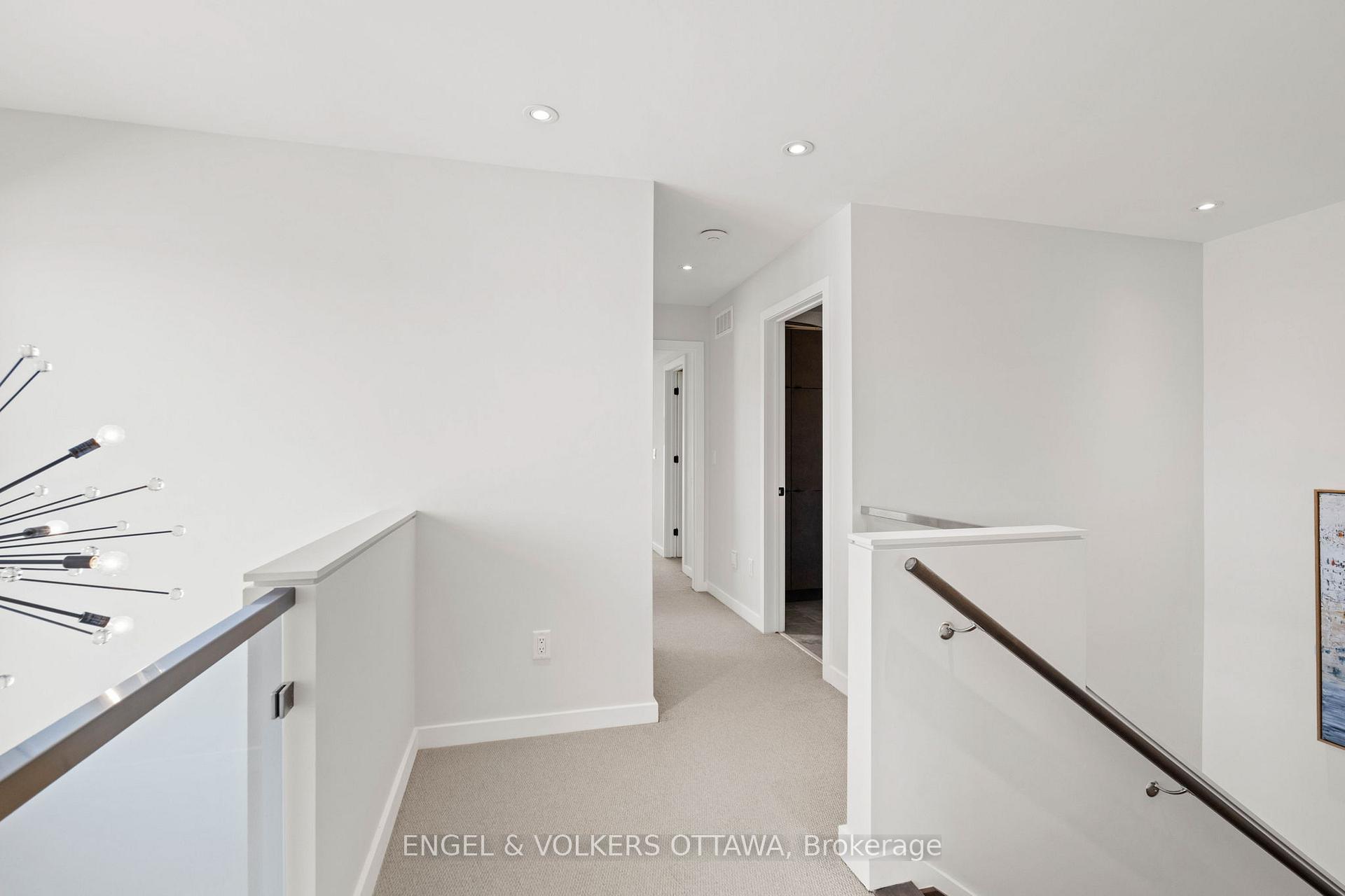 Photo 14 of 438 Trident Mews, Ottawa, Leitrim — HOMEH