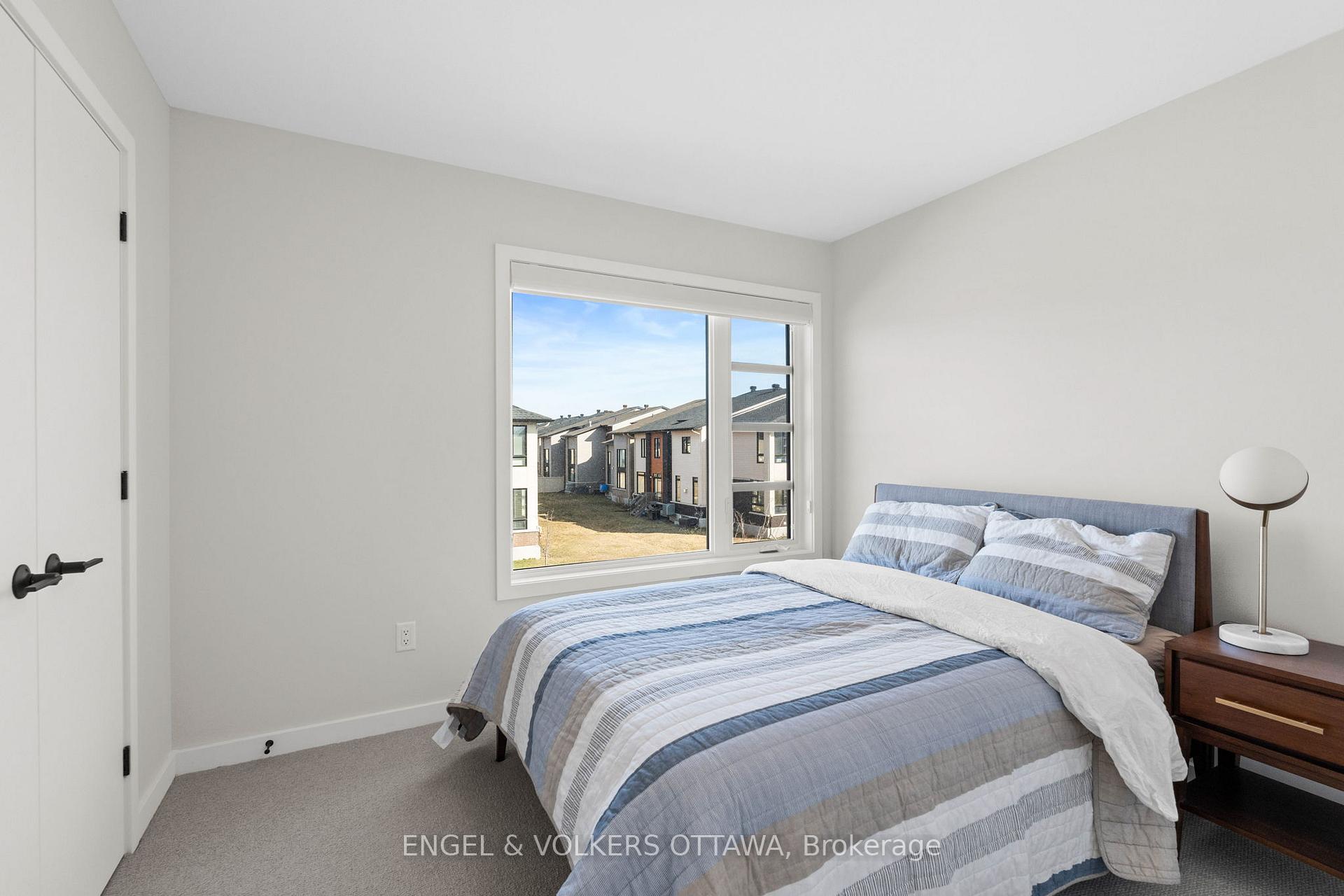 Photo 19 of 438 Trident Mews, Ottawa, Leitrim — HOMEH