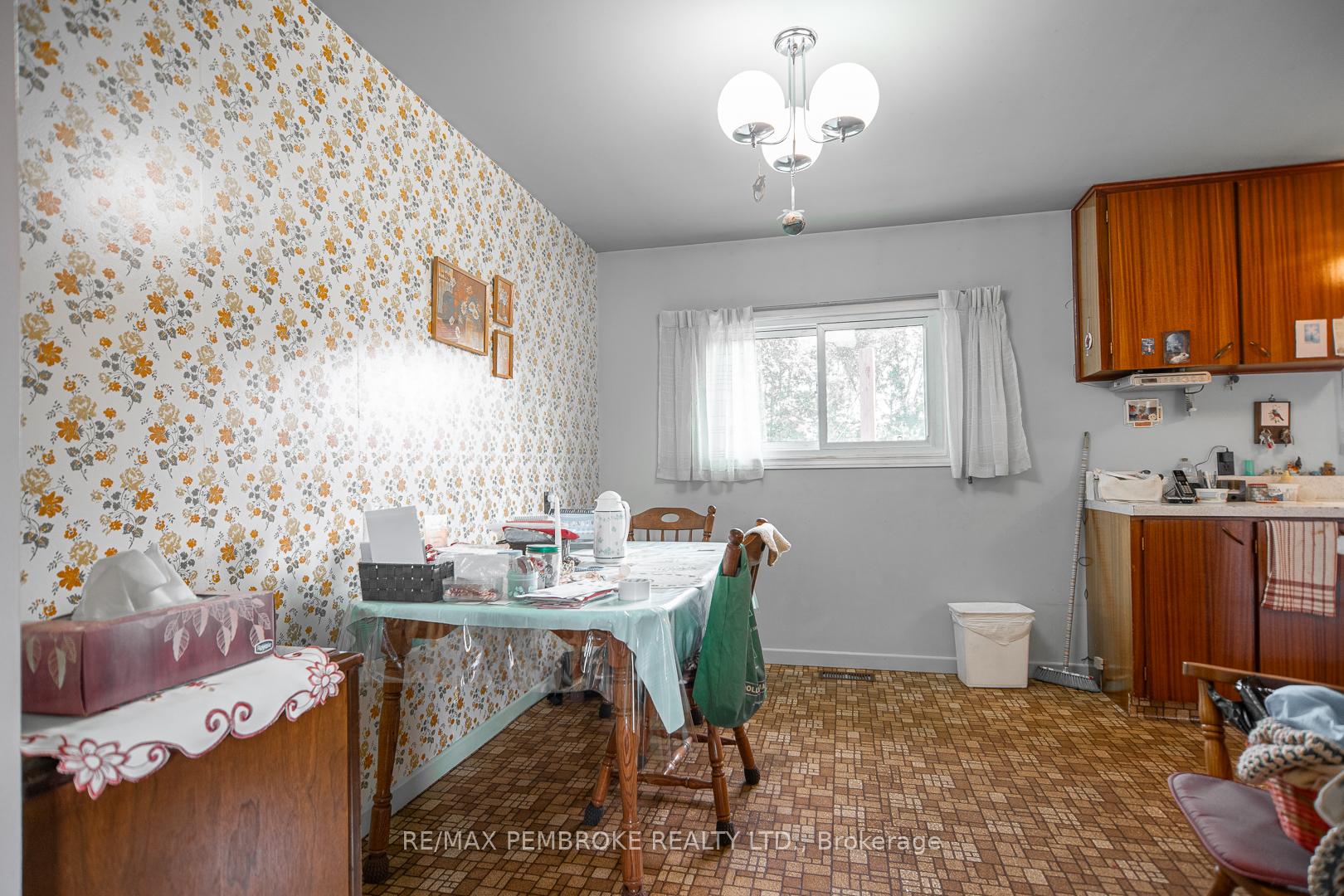 Photo 8 of 187 Sandy Beach Road, Laurentian Valley — HOMEH