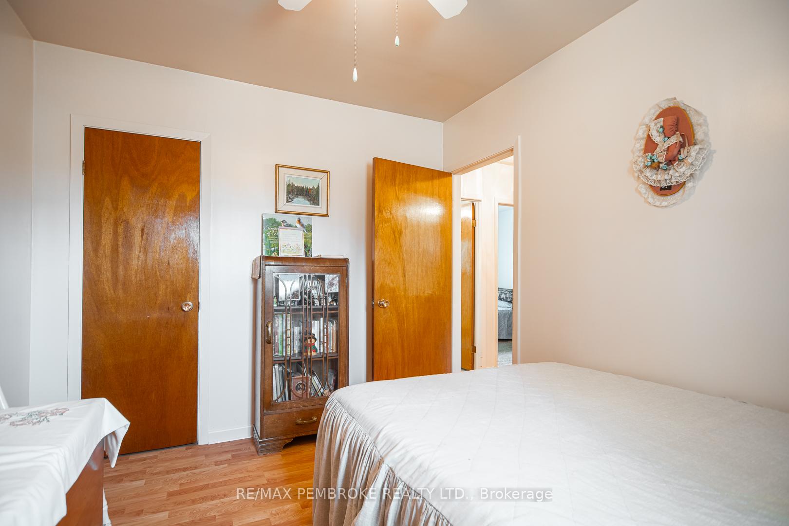 Photo 17 of 187 Sandy Beach Road, Laurentian Valley — HOMEH
