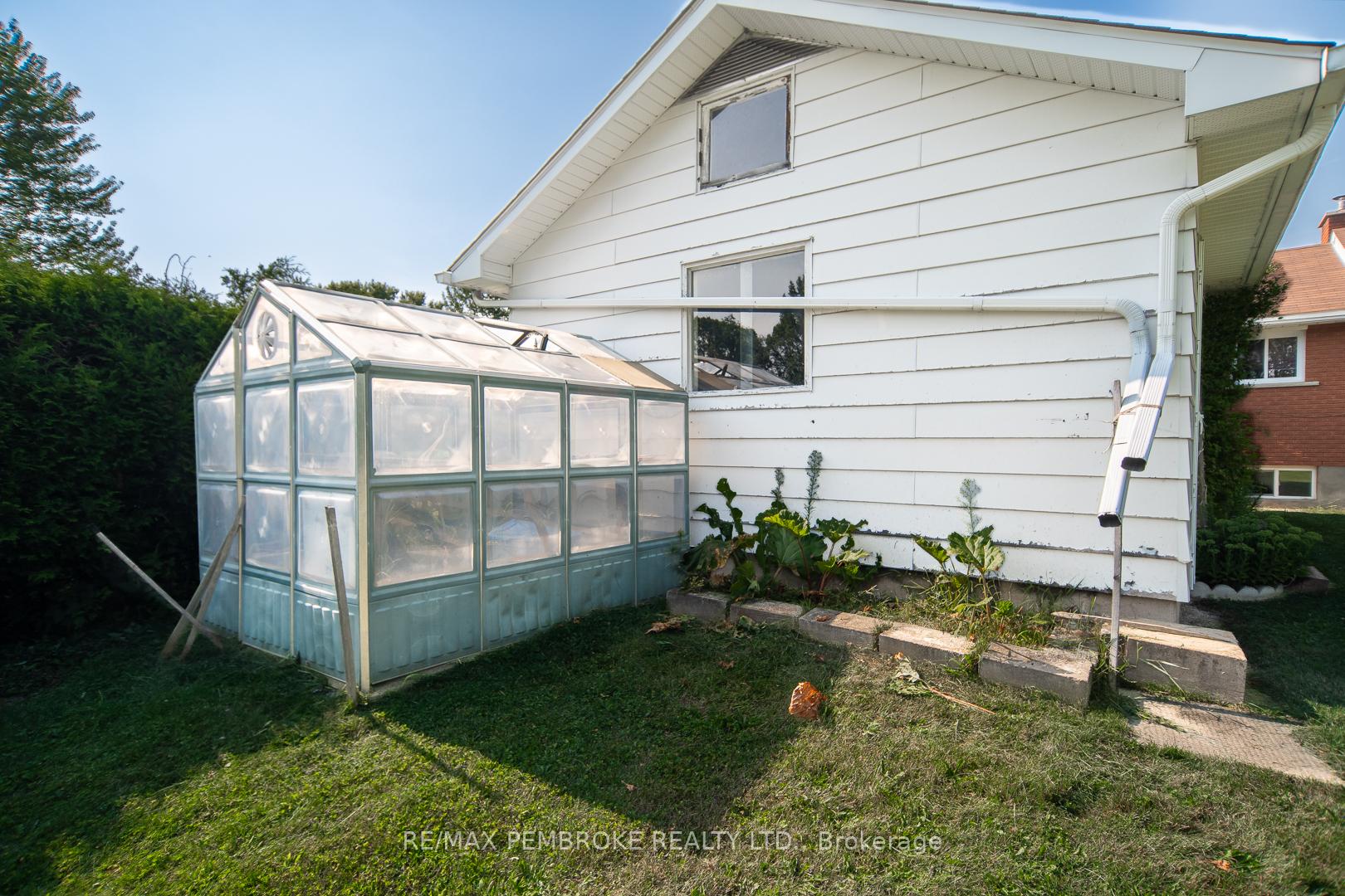 Photo 27 of 187 Sandy Beach Road, Laurentian Valley — HOMEH