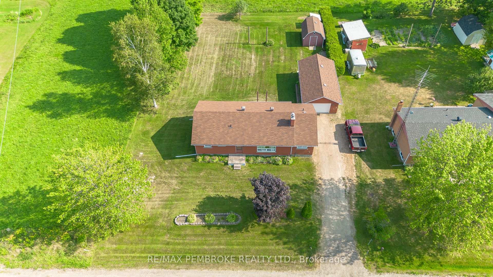 Photo 31 of 187 Sandy Beach Road, Laurentian Valley — HOMEH