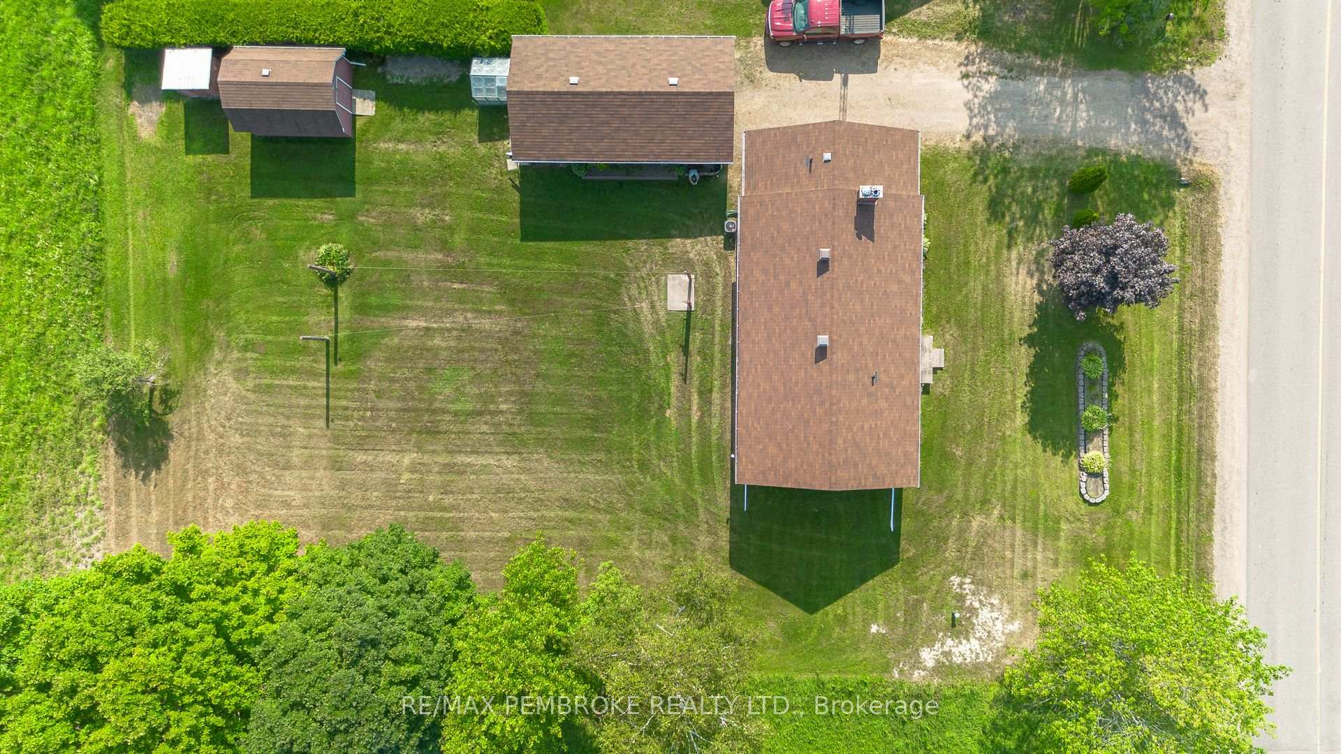 Photo 32 of 187 Sandy Beach Road, Laurentian Valley — HOMEH