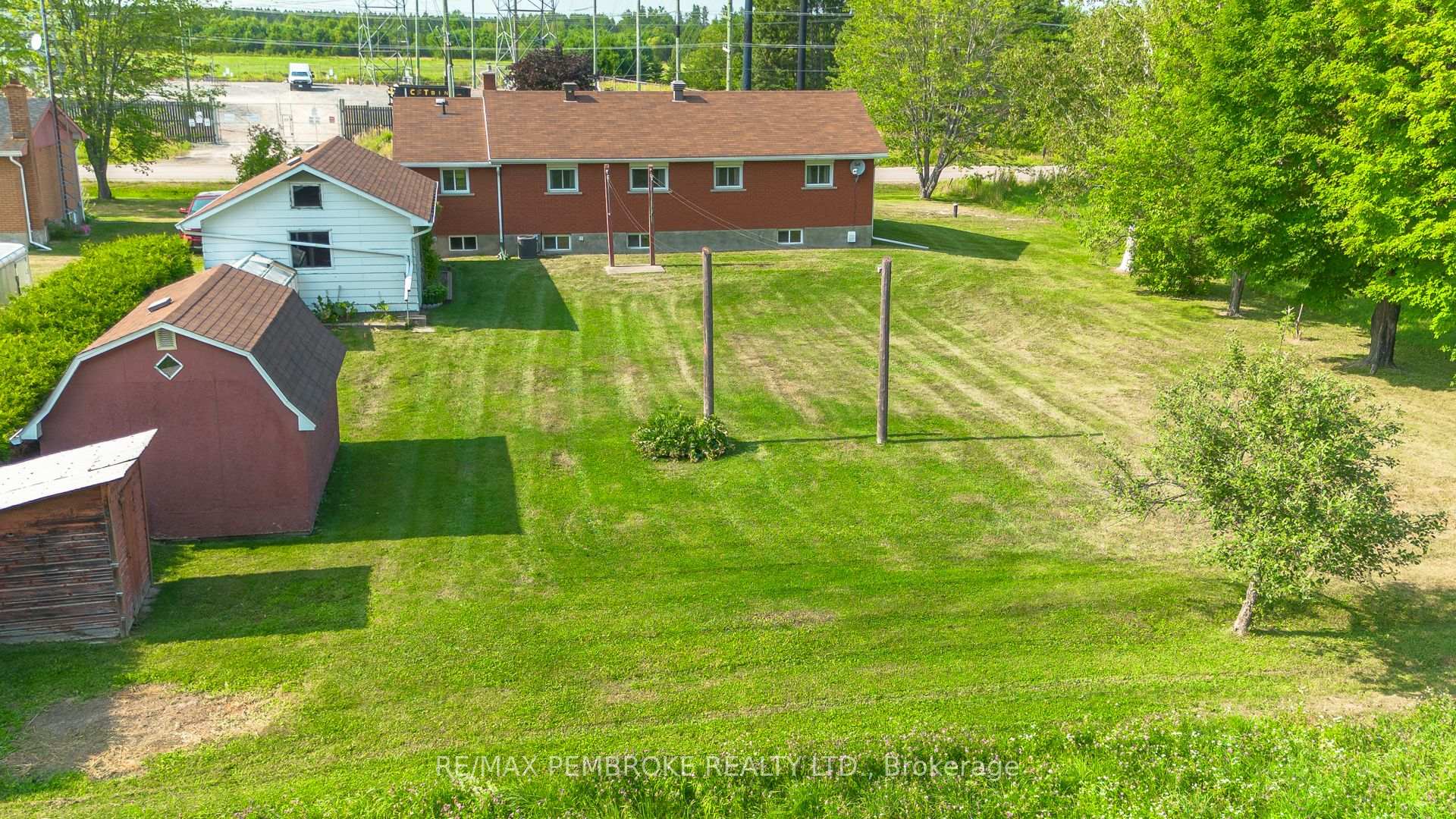 Photo 33 of 187 Sandy Beach Road, Laurentian Valley — HOMEH