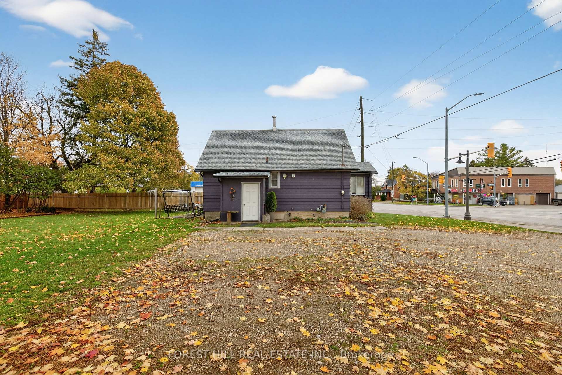 Photo 6 of 3 Elora Street N, Mapleton, Rural Mapleton — HOMEH