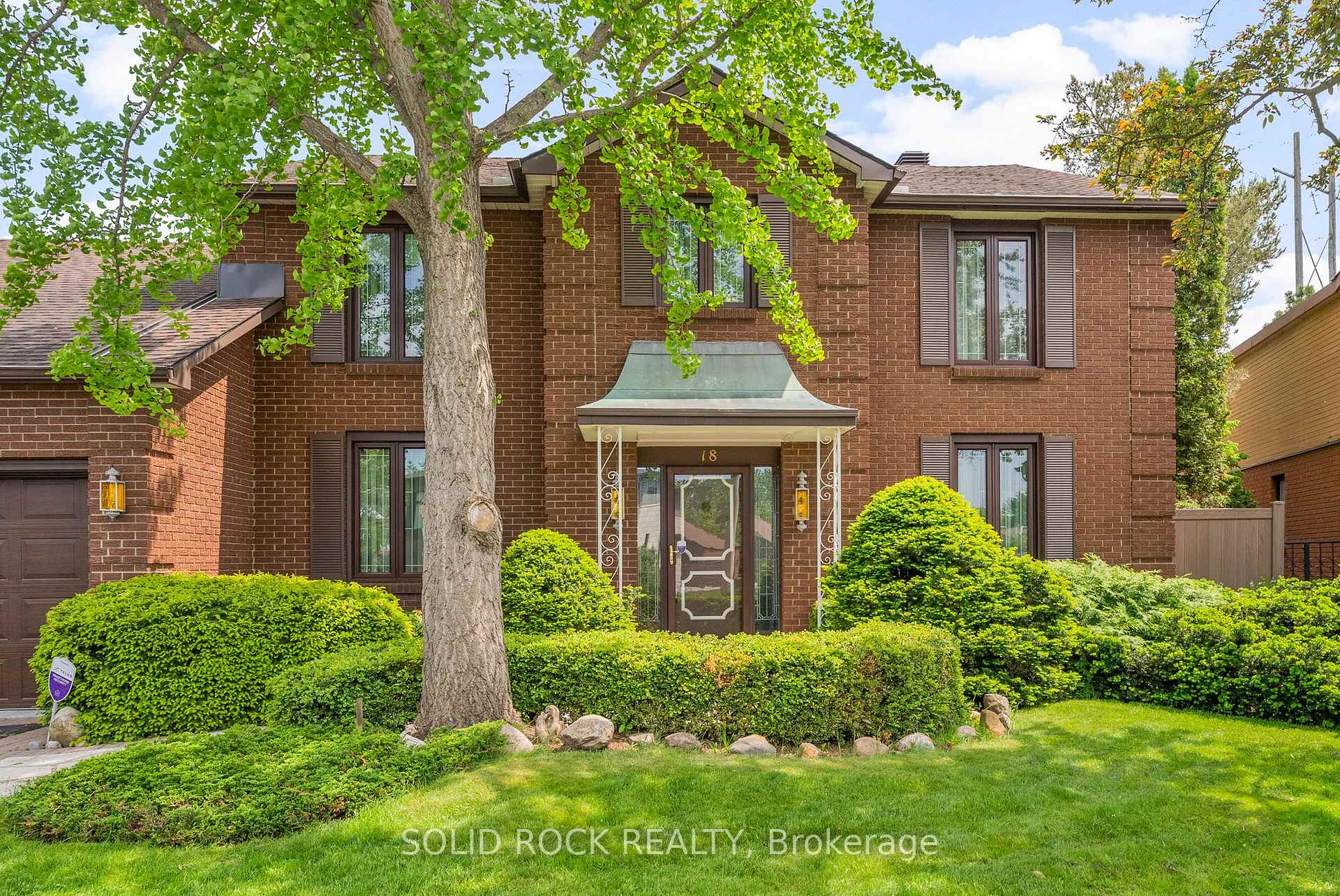 Photo 4 of 18 Royal Hunt Court, Ottawa, Hunt Club — HOMEH