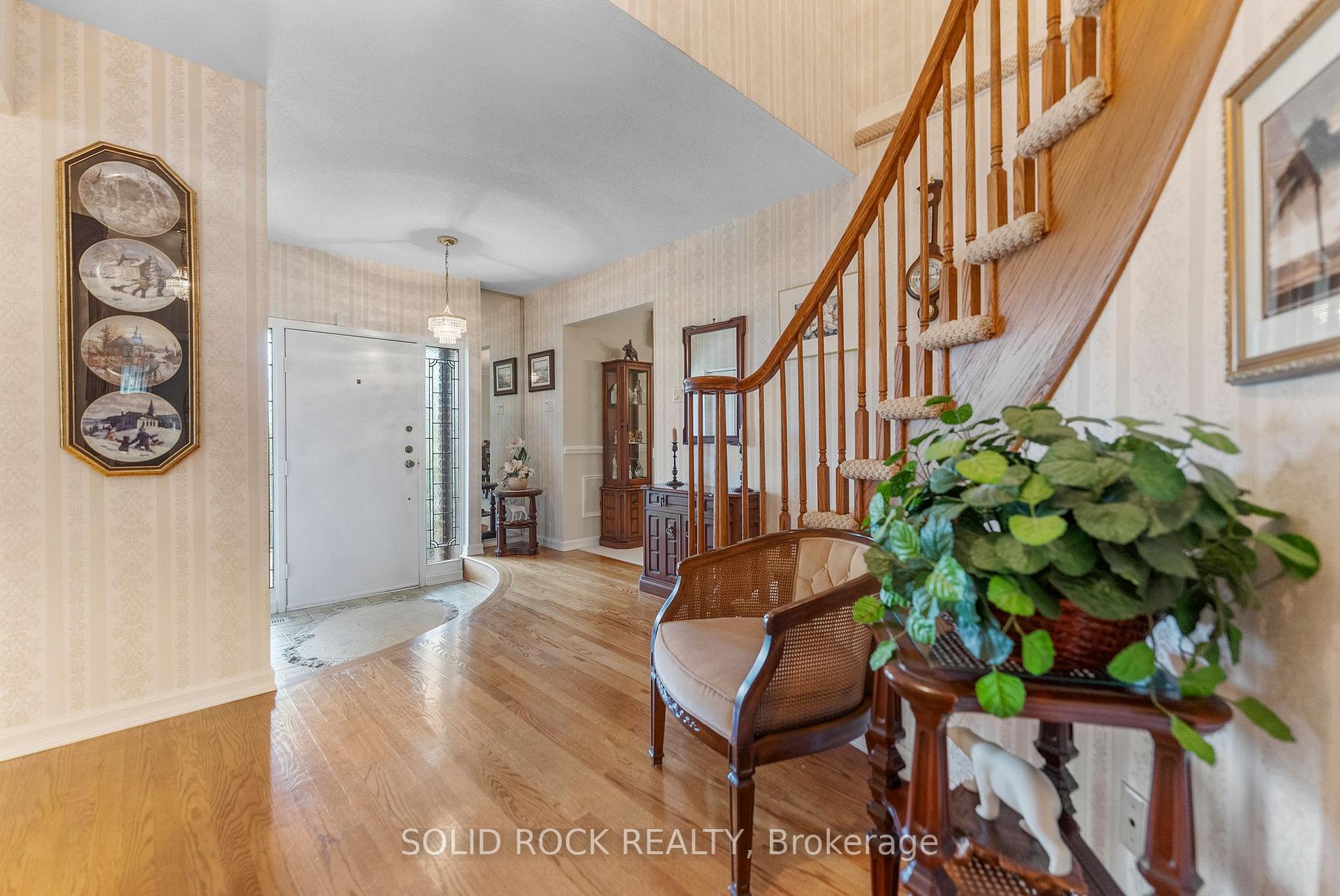 Photo 5 of 18 Royal Hunt Court, Ottawa, Hunt Club — HOMEH